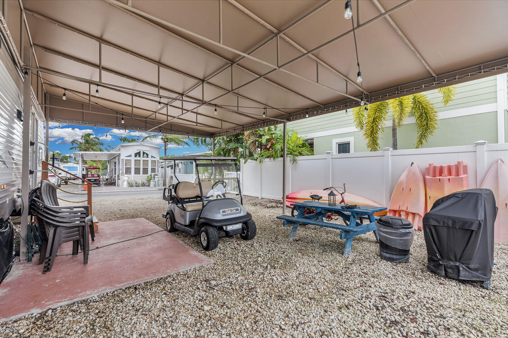 325 Calusa Street, 70 Property Photo 6