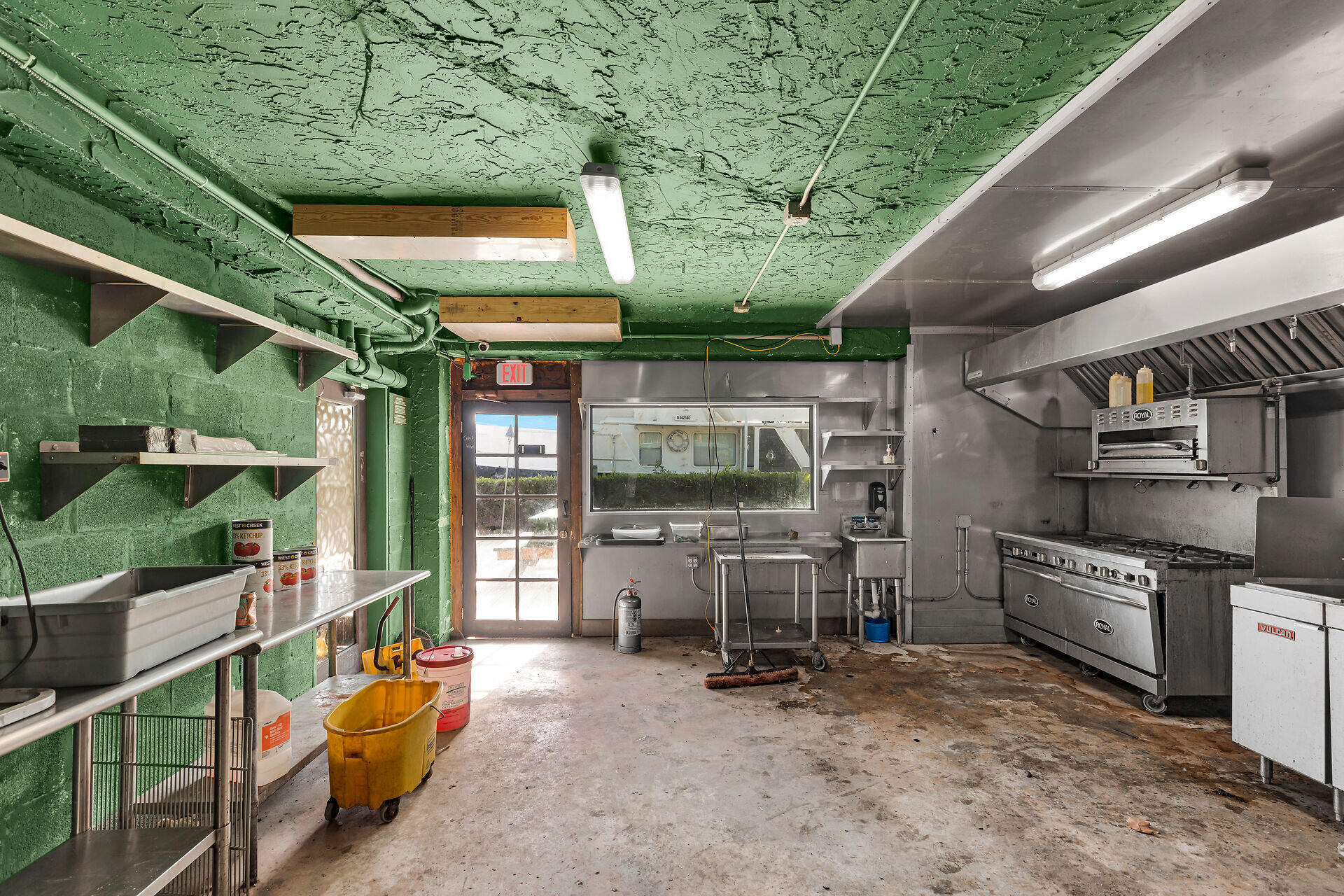90311 Old Highway Property Photo 49