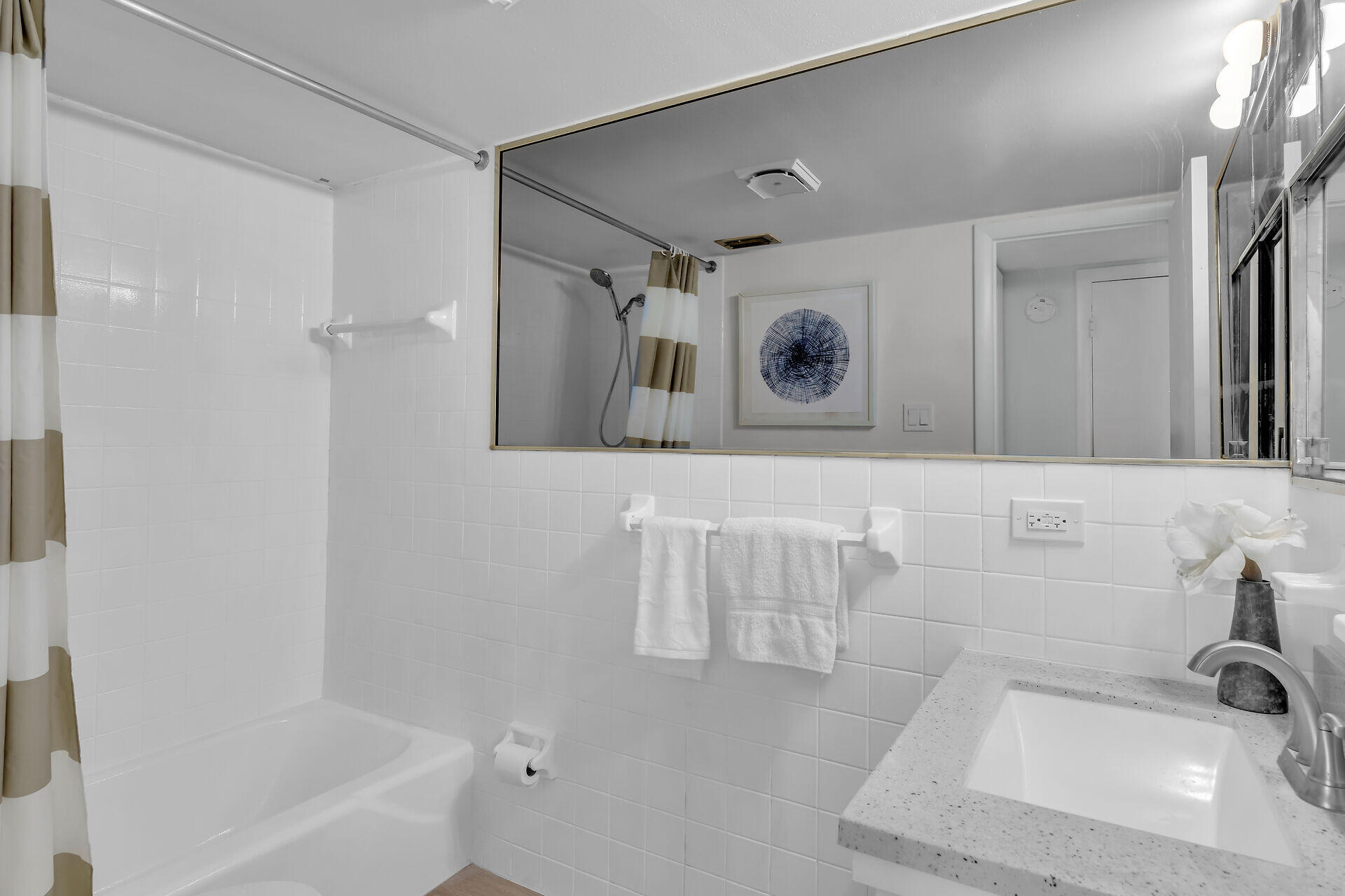1115 Sombrero Boulevard, 203a Property Photo 11