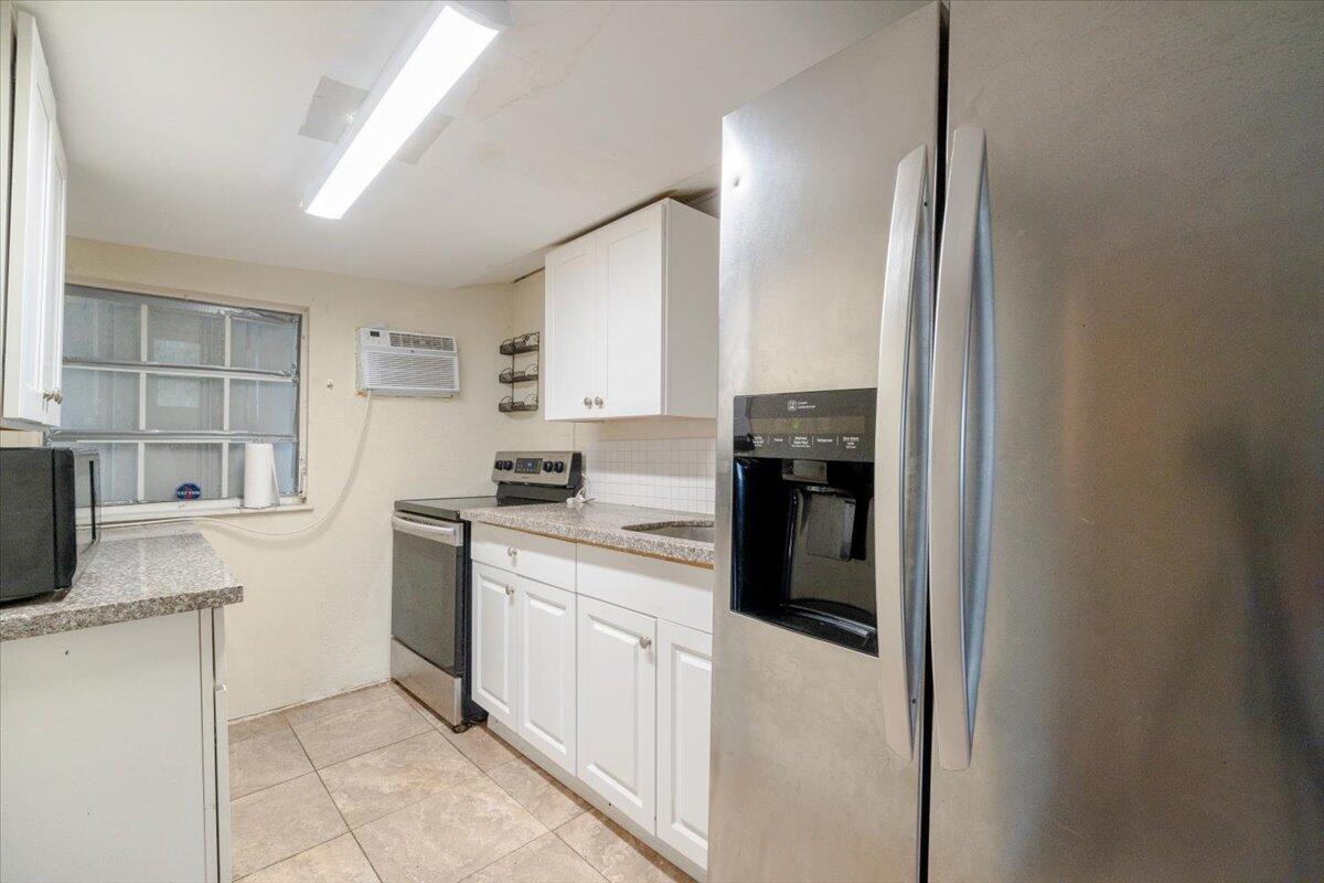 1415 Ocean Terrace Property Photo 3