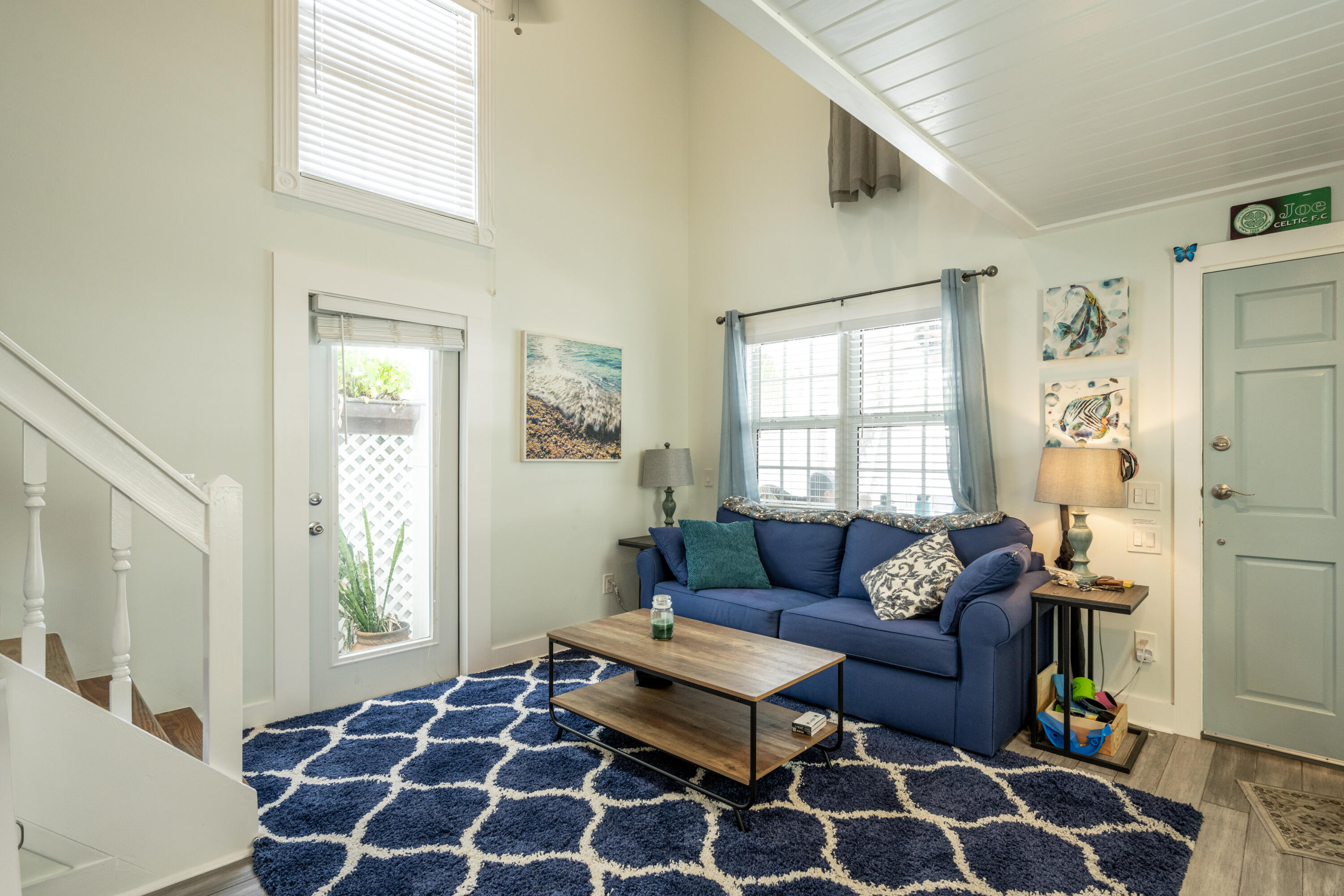 415 Julia Street Property Photo 4