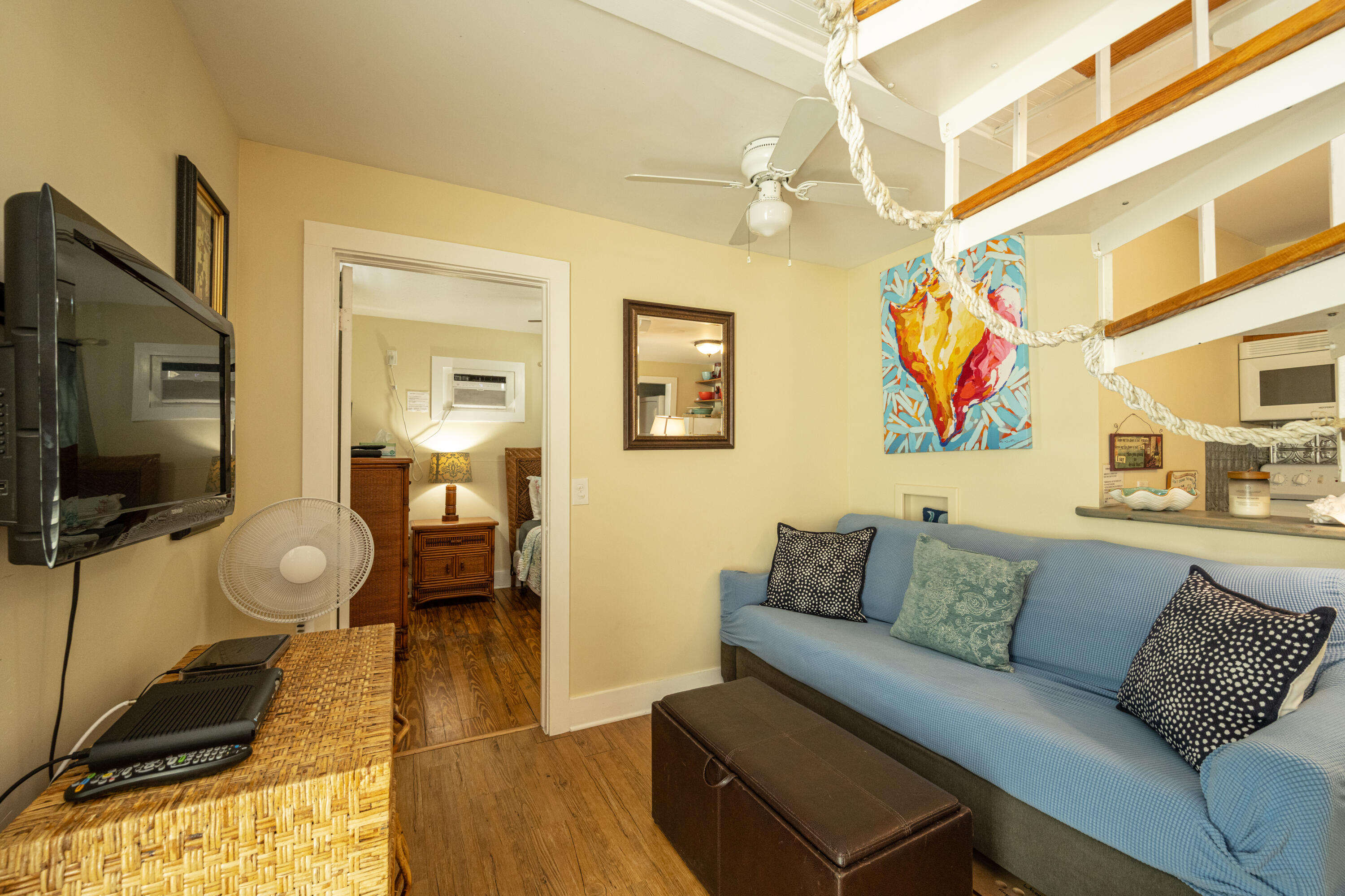 415 Julia Street Property Photo 5