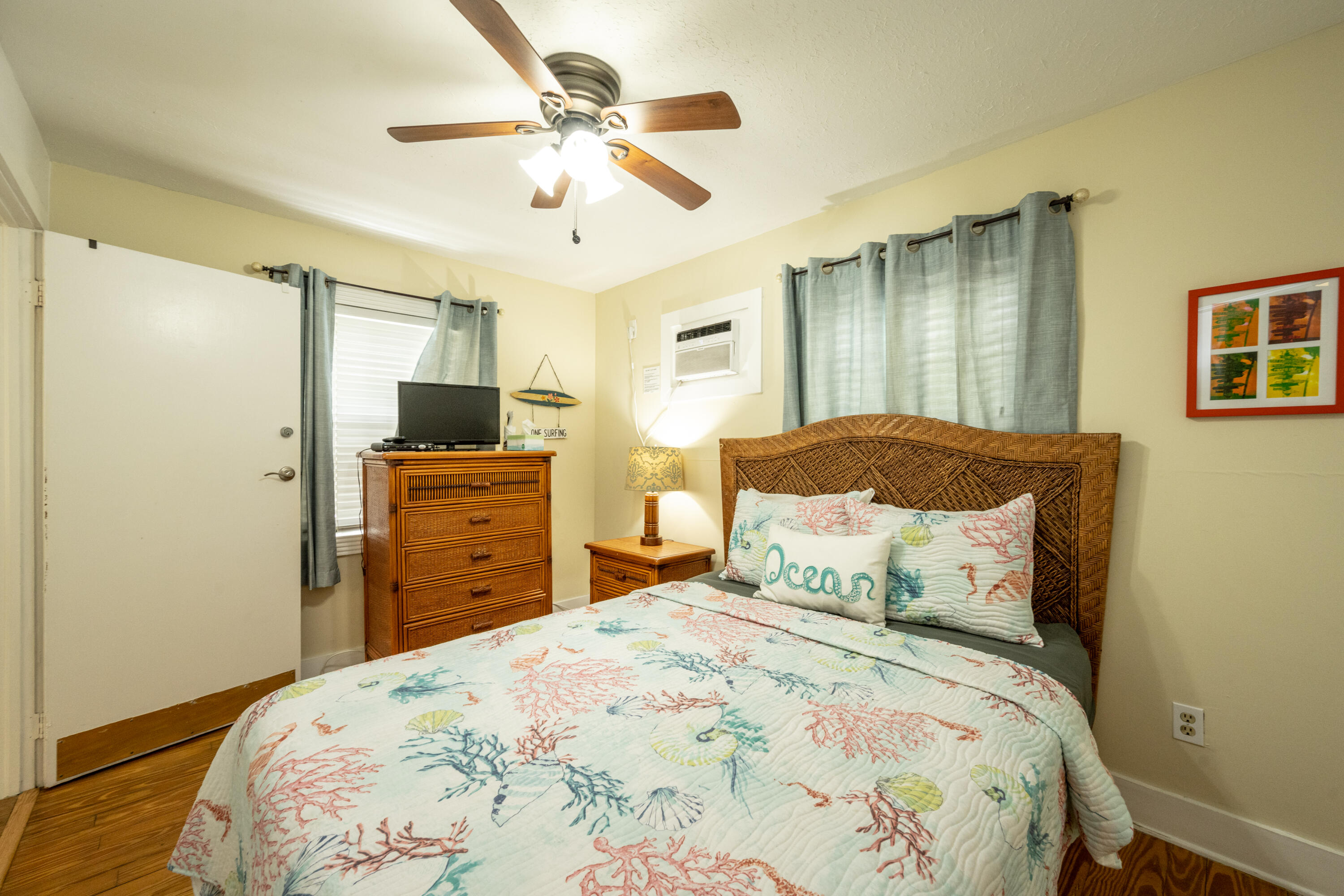 415 Julia Street Property Photo 15