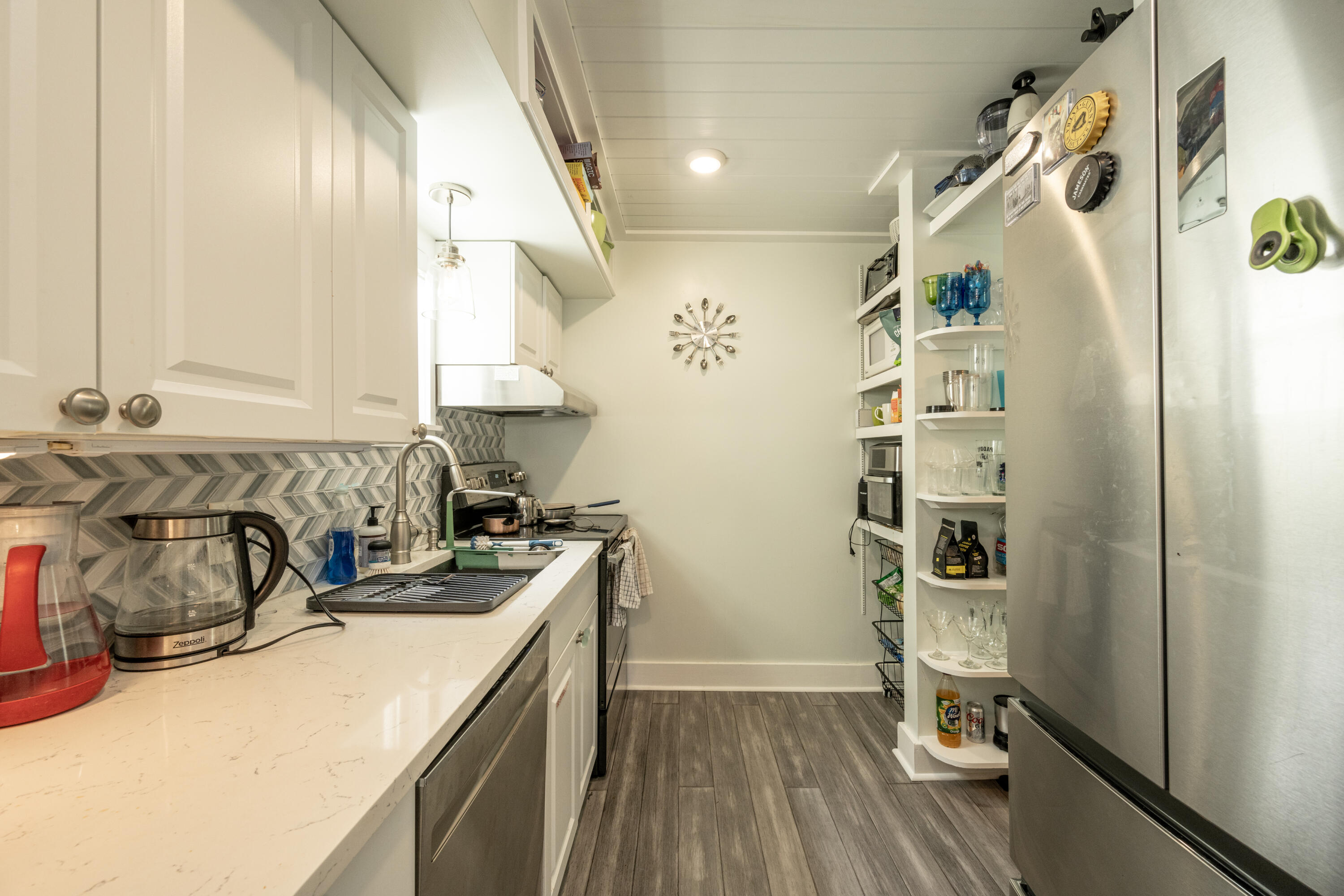 415 Julia Street Property Photo 23