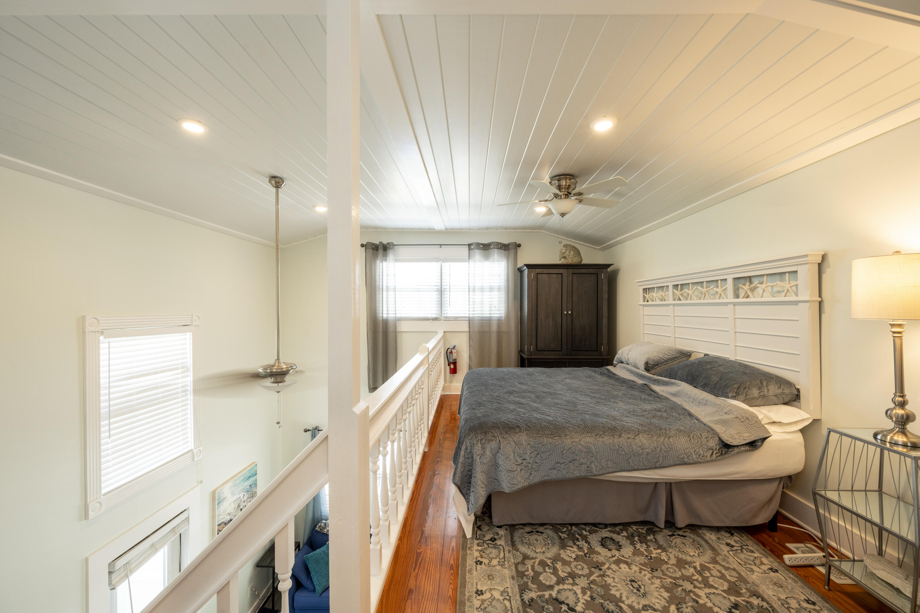 415 Julia Street Property Photo 24