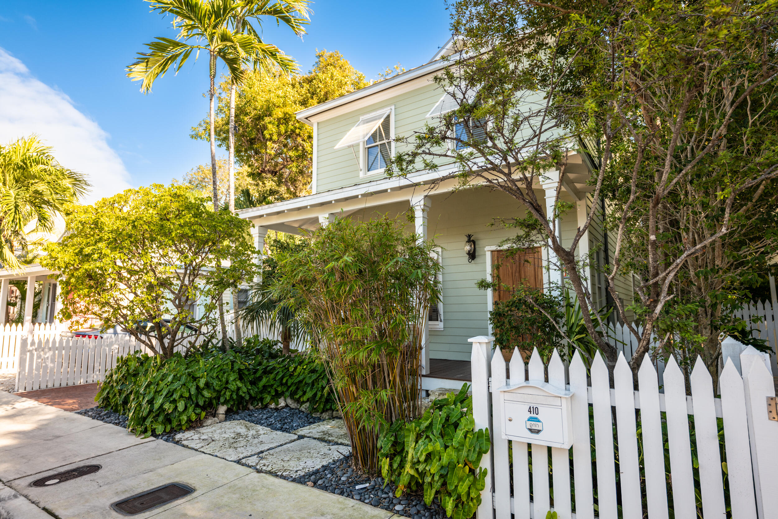 410 Louisa Street Property Photo 3
