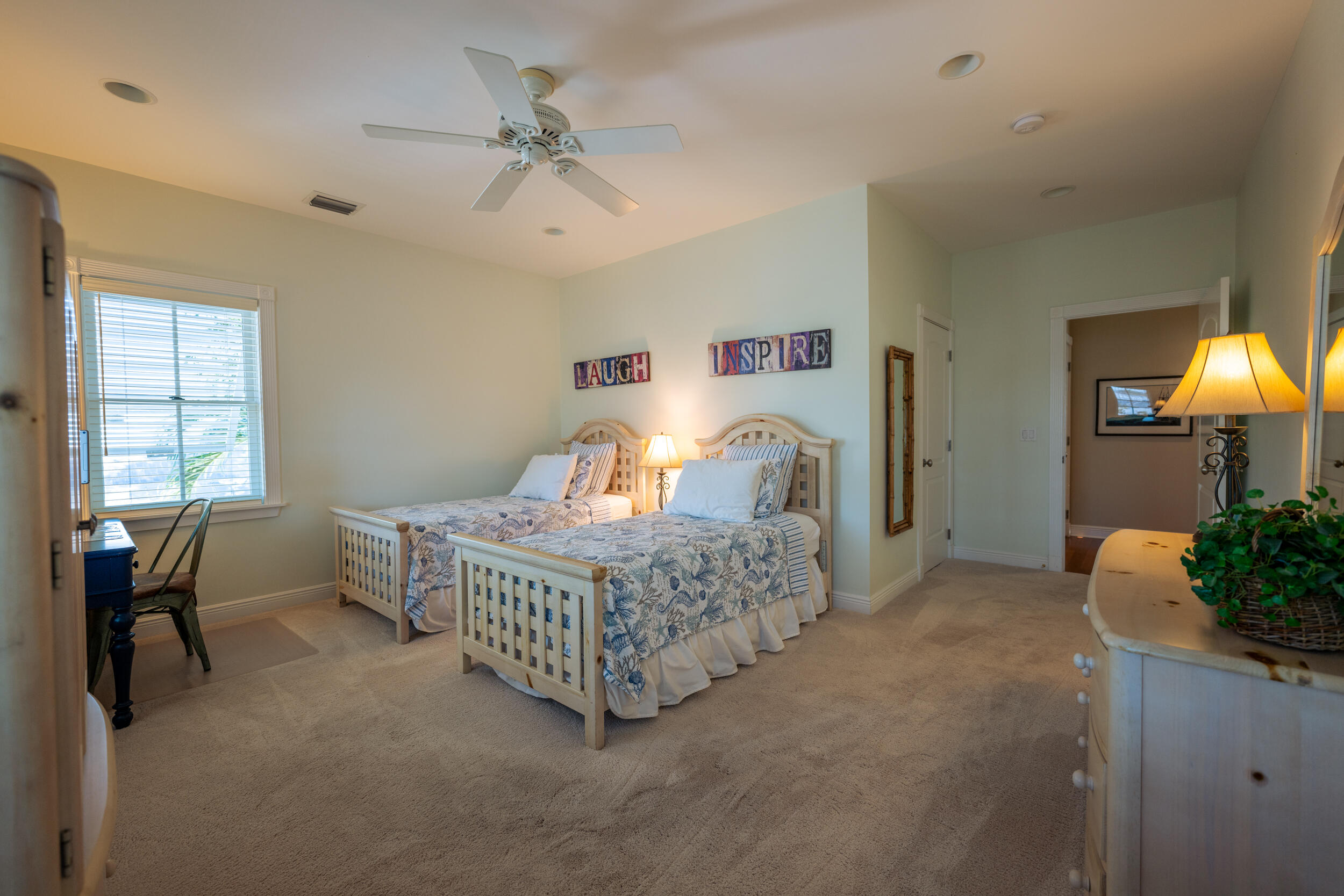 410 Louisa Street Property Photo 22
