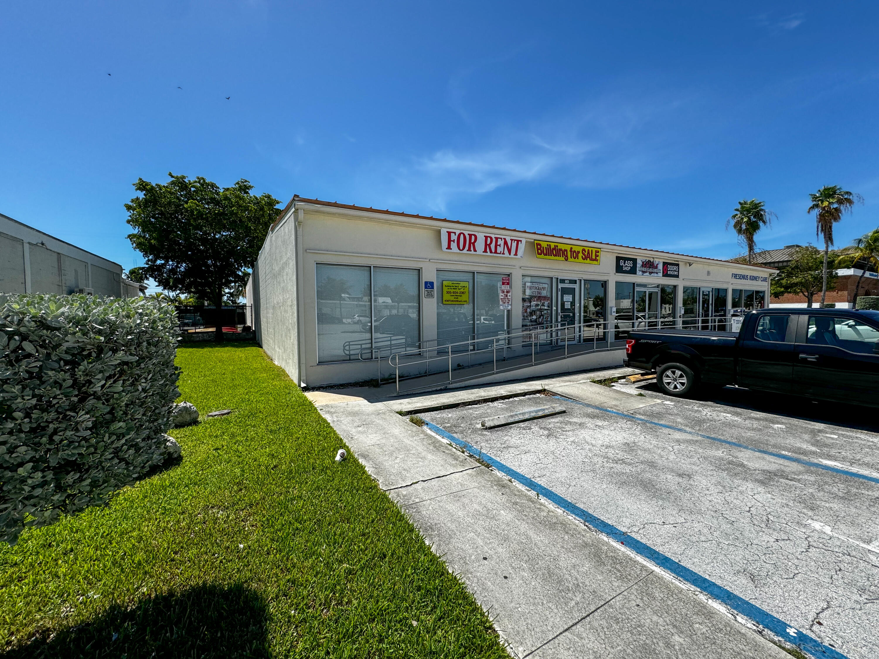 3216 Flagler Avenue Property Photo 3