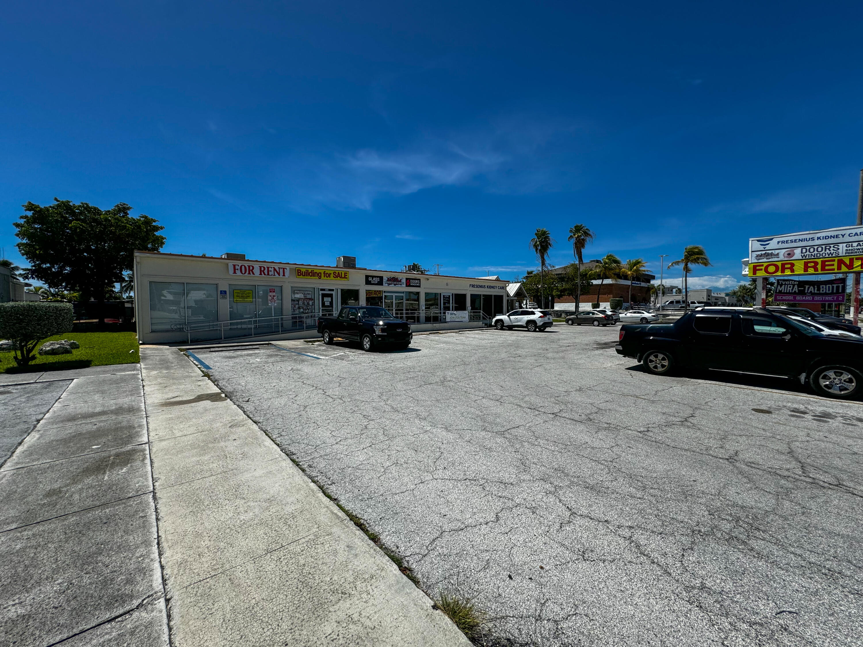 3216 Flagler Avenue Property Photo 4