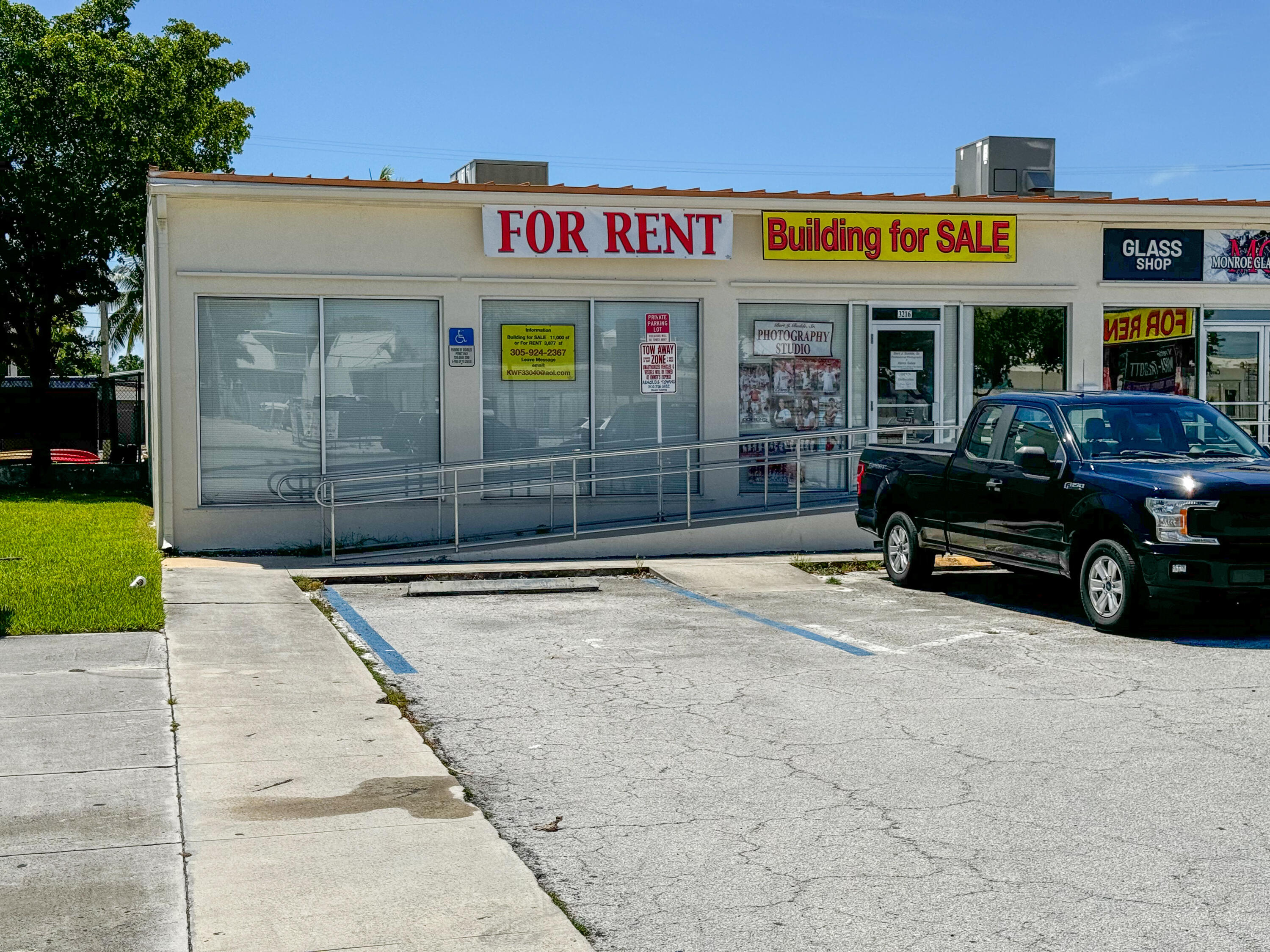 3216 Flagler Avenue Property Photo 5