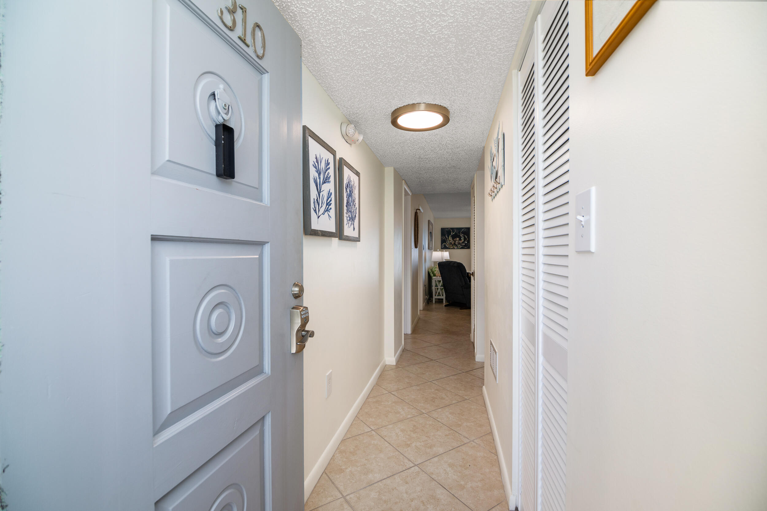 201 E Ocean Drive, 310 Property Photo 10