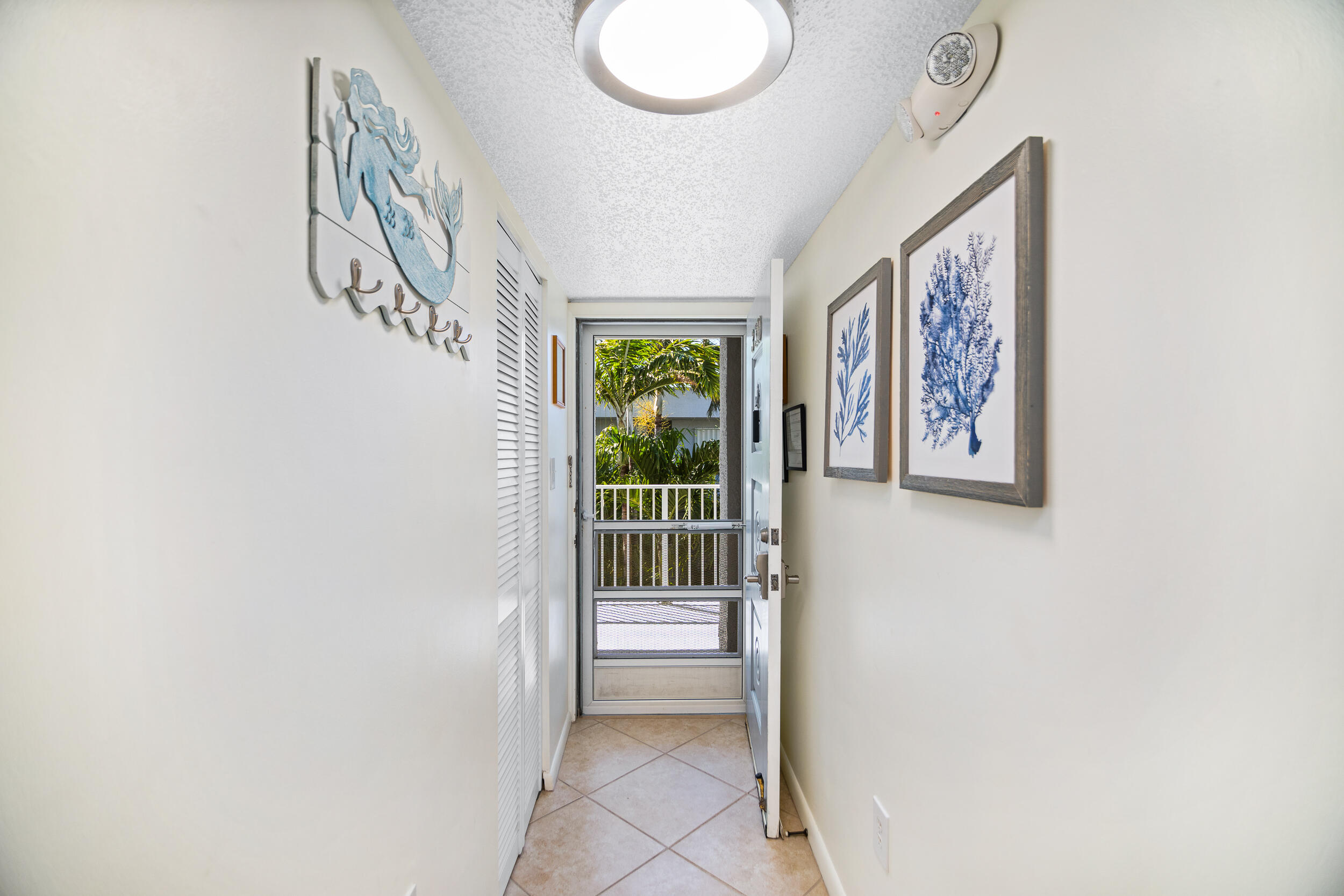 201 E Ocean Drive, 310 Property Photo 11