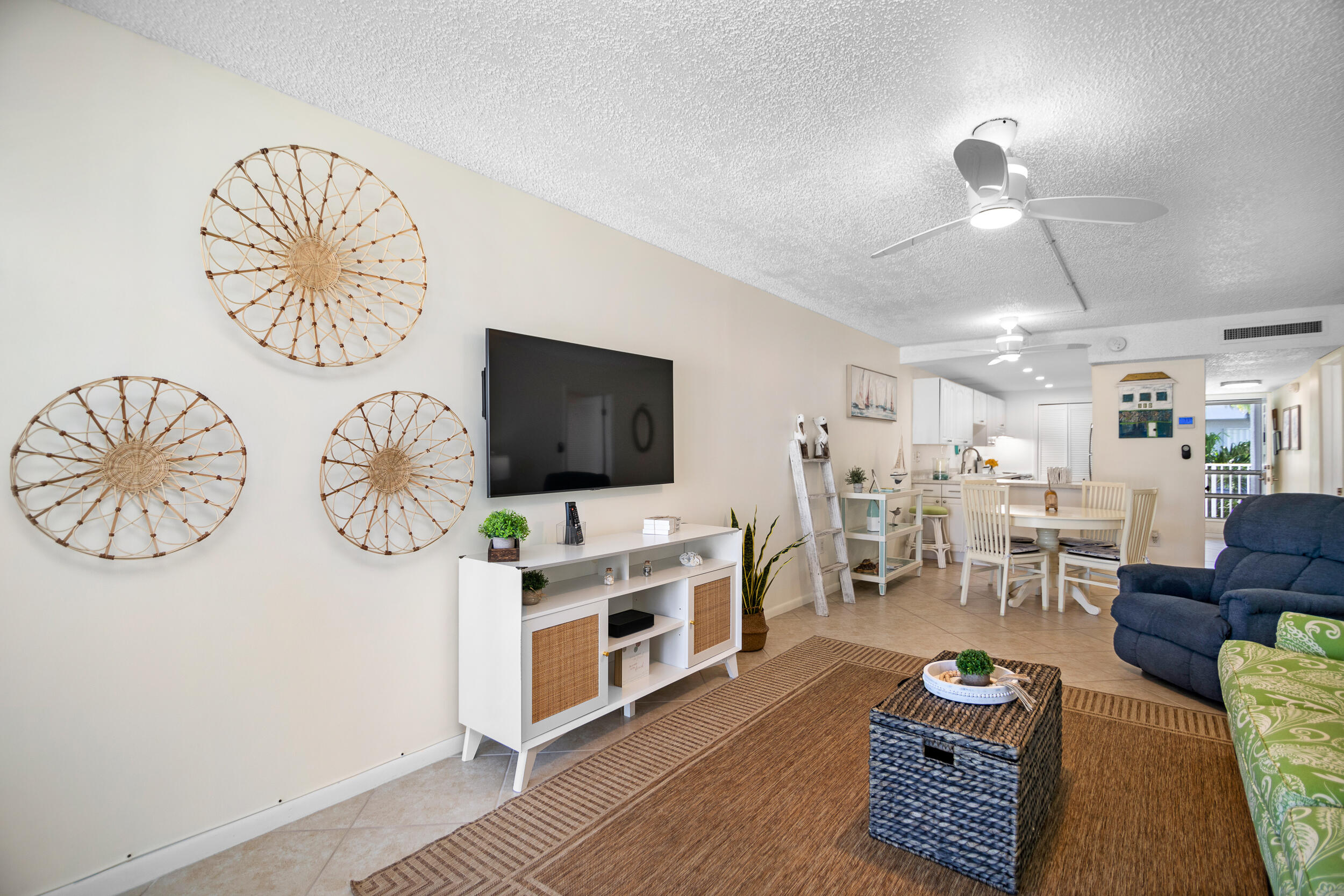 201 E Ocean Drive, 310 Property Photo 14