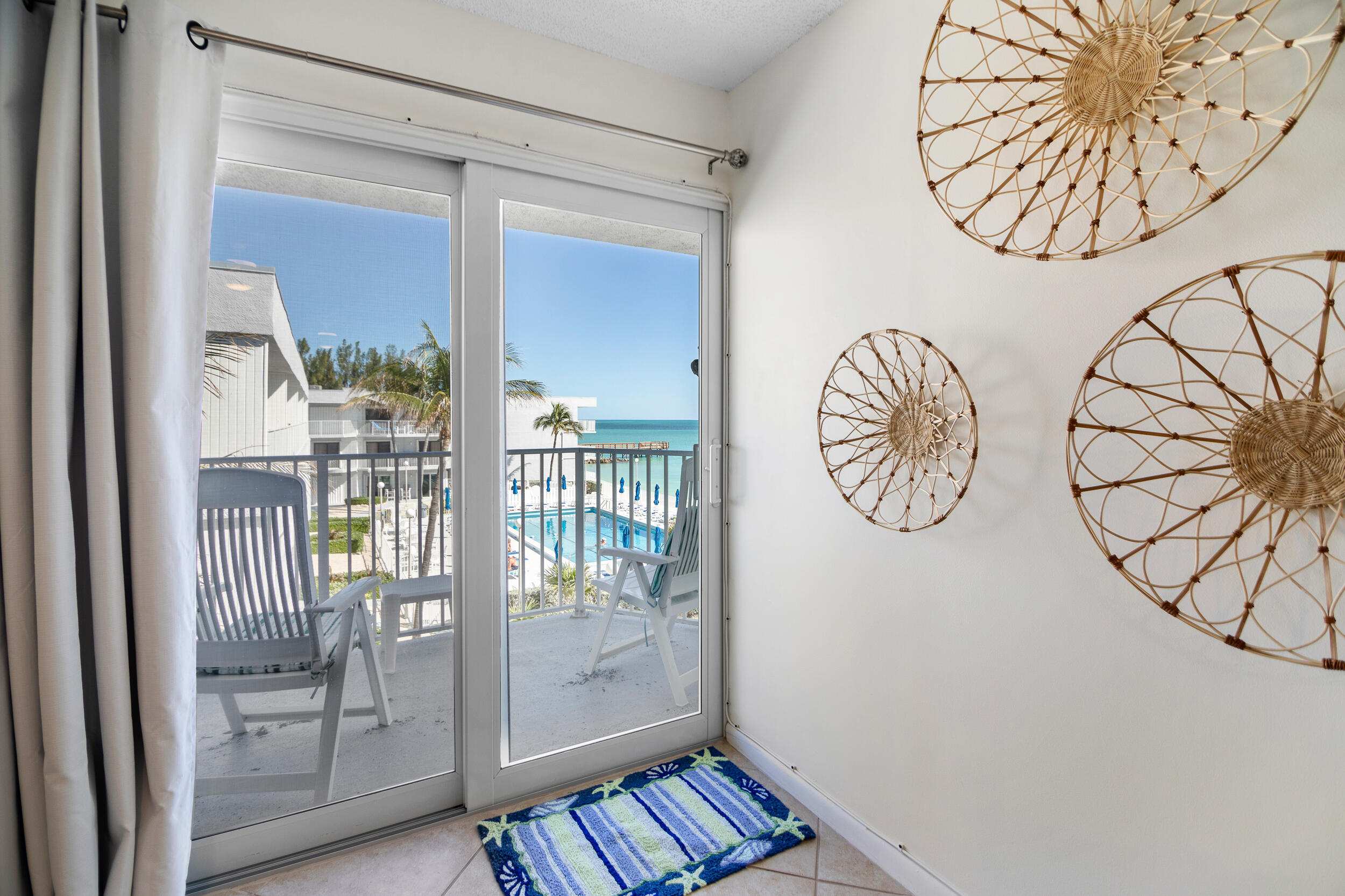201 E Ocean Drive, 310 Property Photo 15