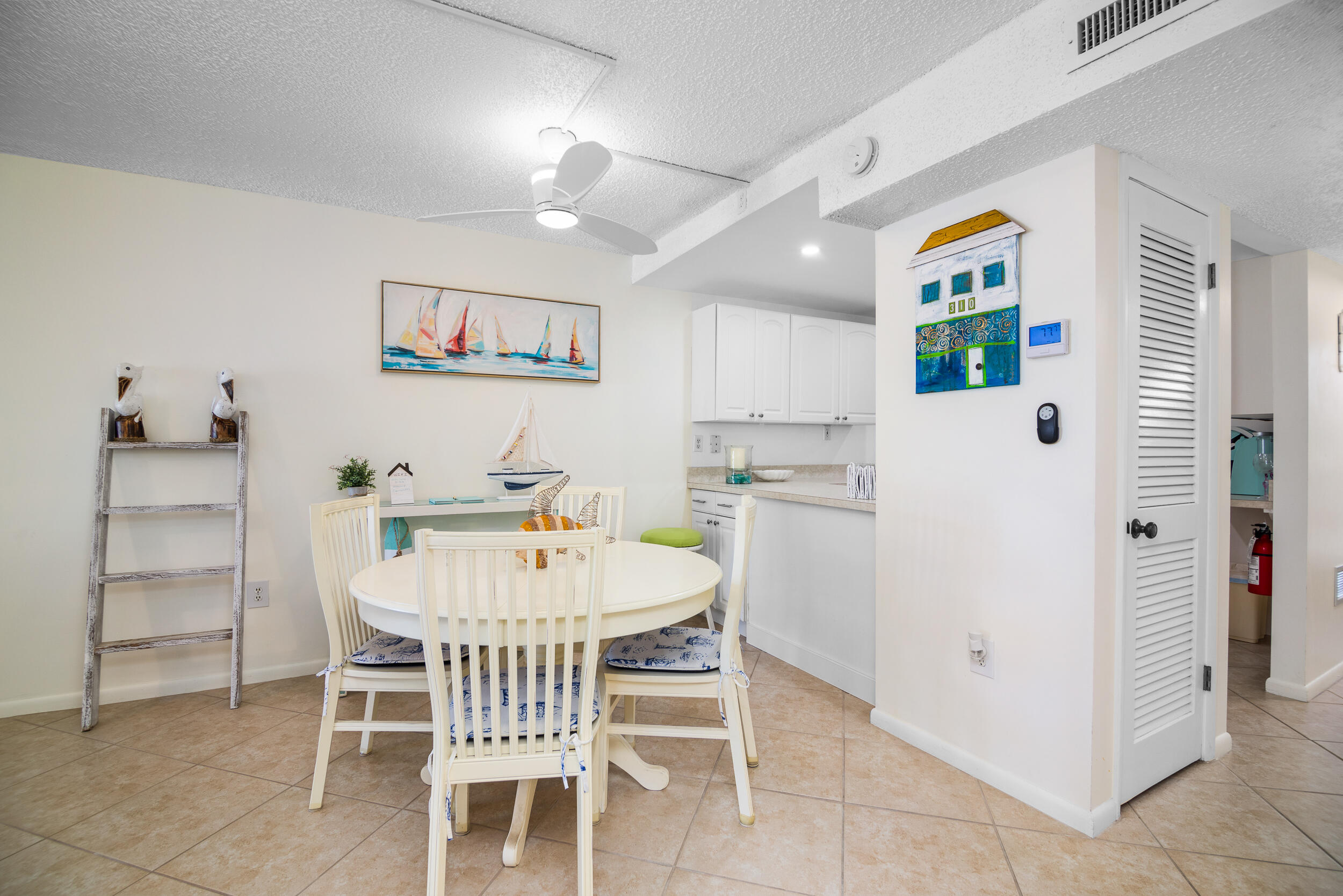 201 E Ocean Drive, 310 Property Photo 17