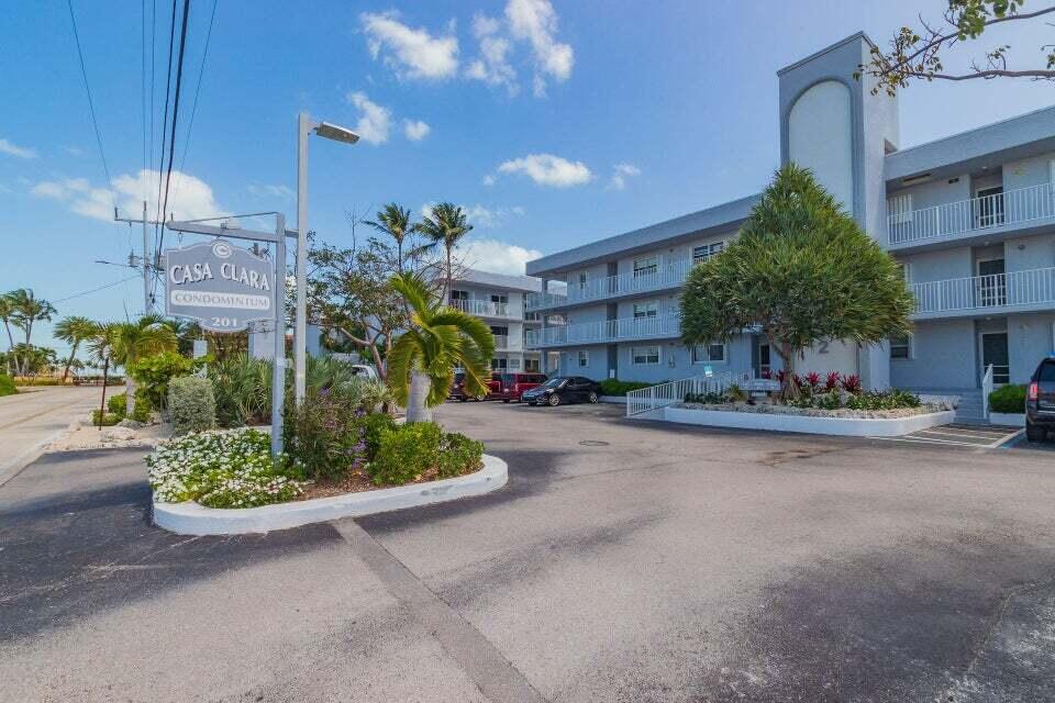 201 E Ocean Drive, 310 Property Photo 53