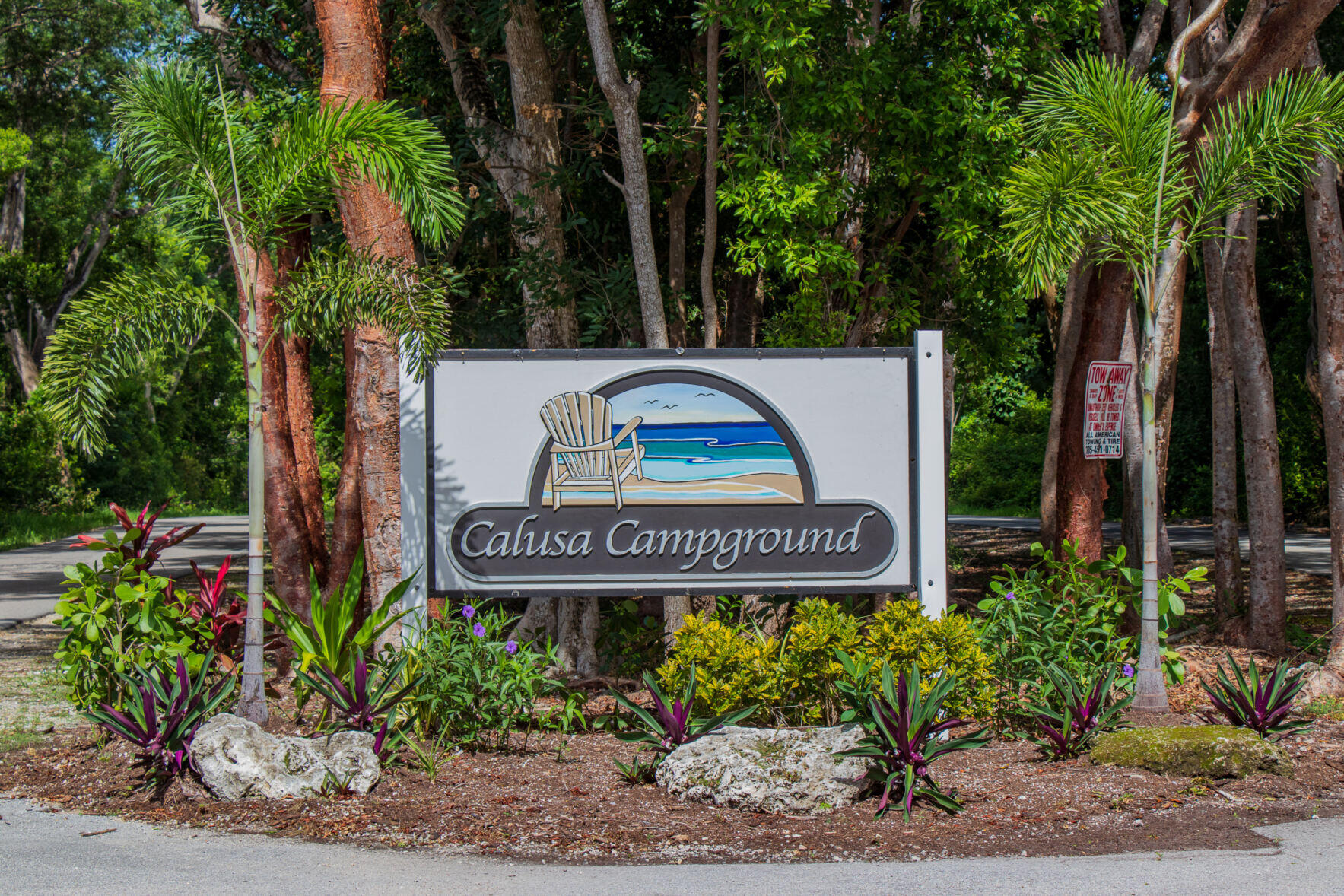 325 Calusa Street, 475 Property Photo 11
