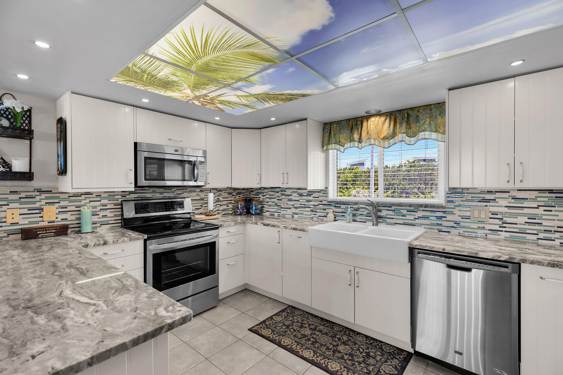 130 Coco Plum Drive, 203 Property Photo 4