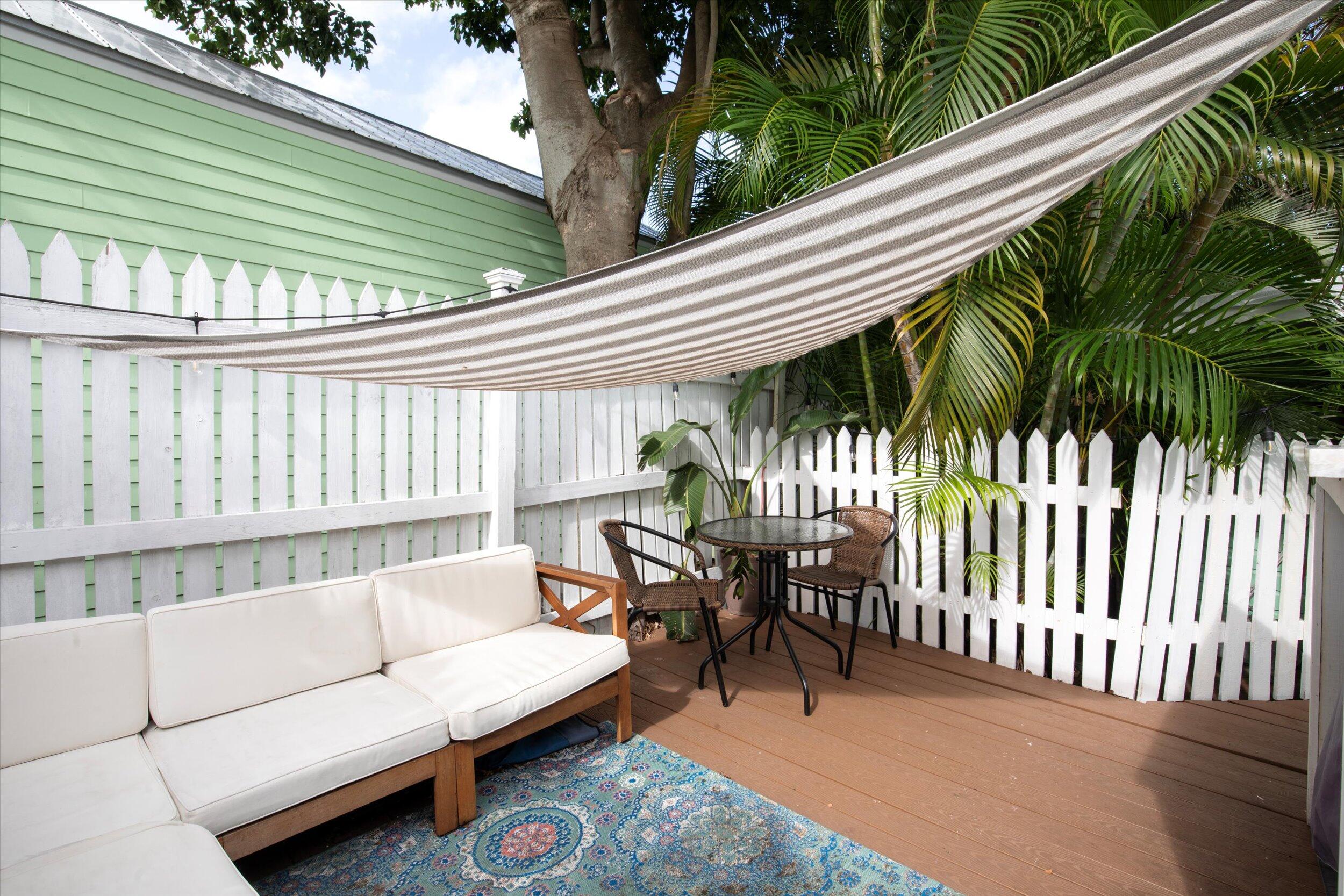 914 Packer Street, 3 Property Photo 17