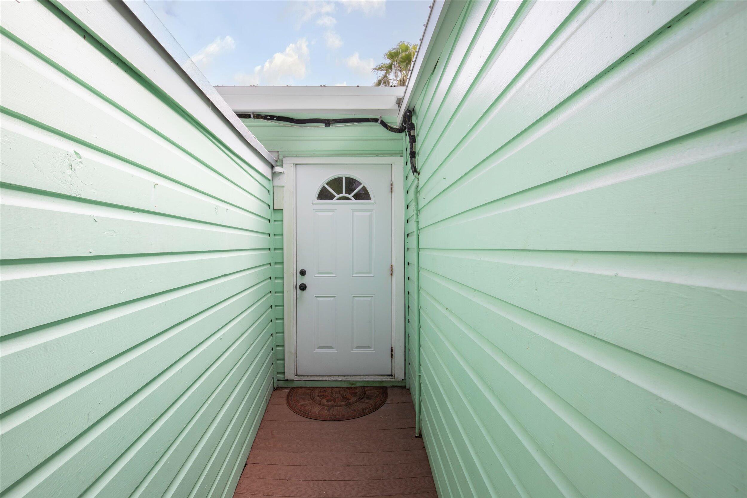 914 Packer Street, 3 Property Photo 18