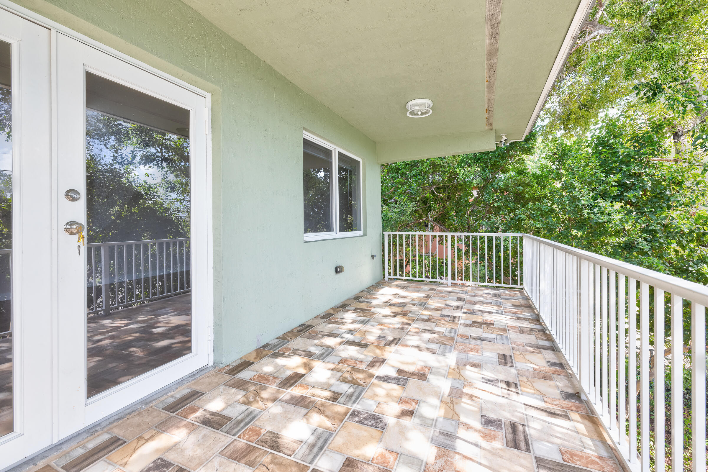 529 Beach Road Property Photo 5