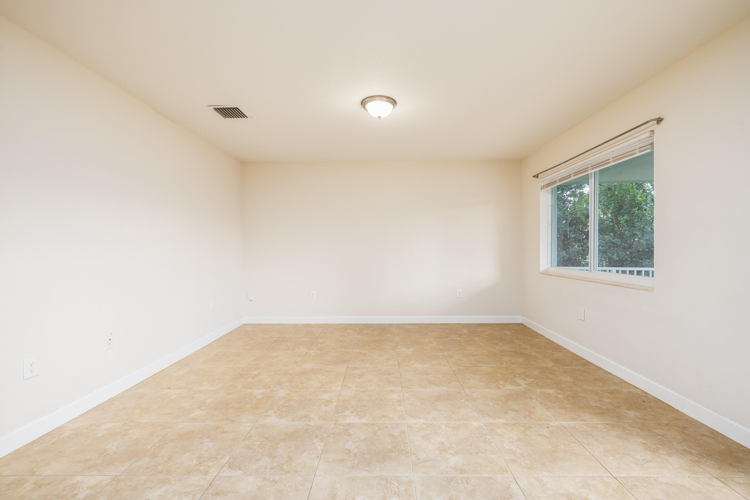529 Beach Road Property Photo 8