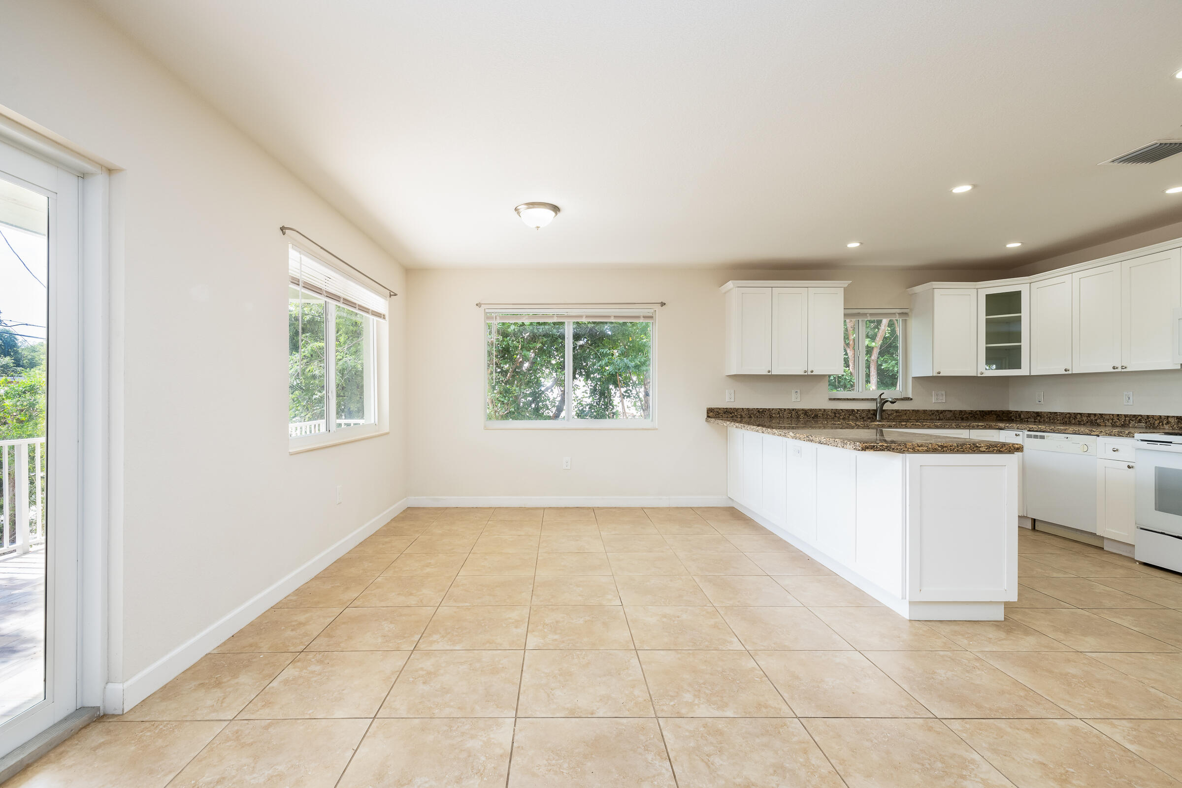 529 Beach Road Property Photo 12