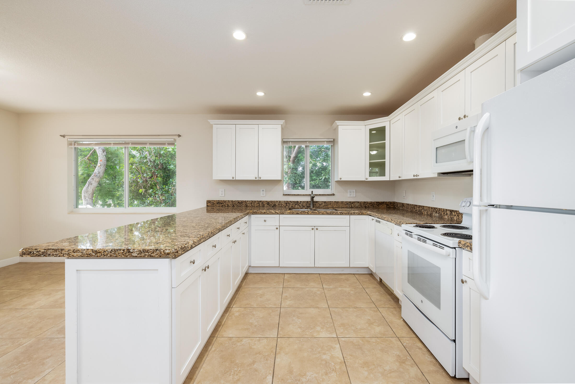 529 Beach Road Property Photo 13