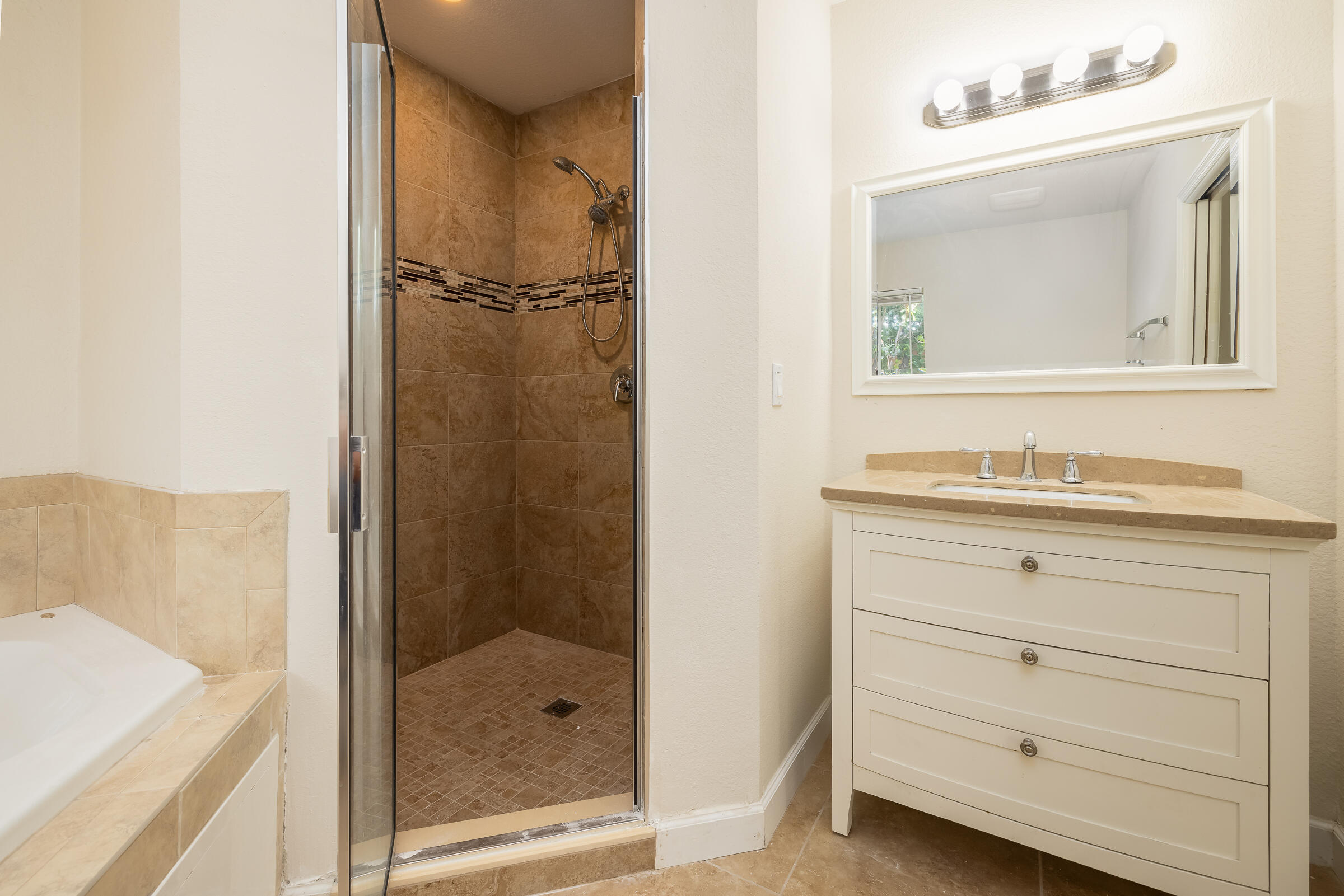 529 Beach Road Property Photo 23