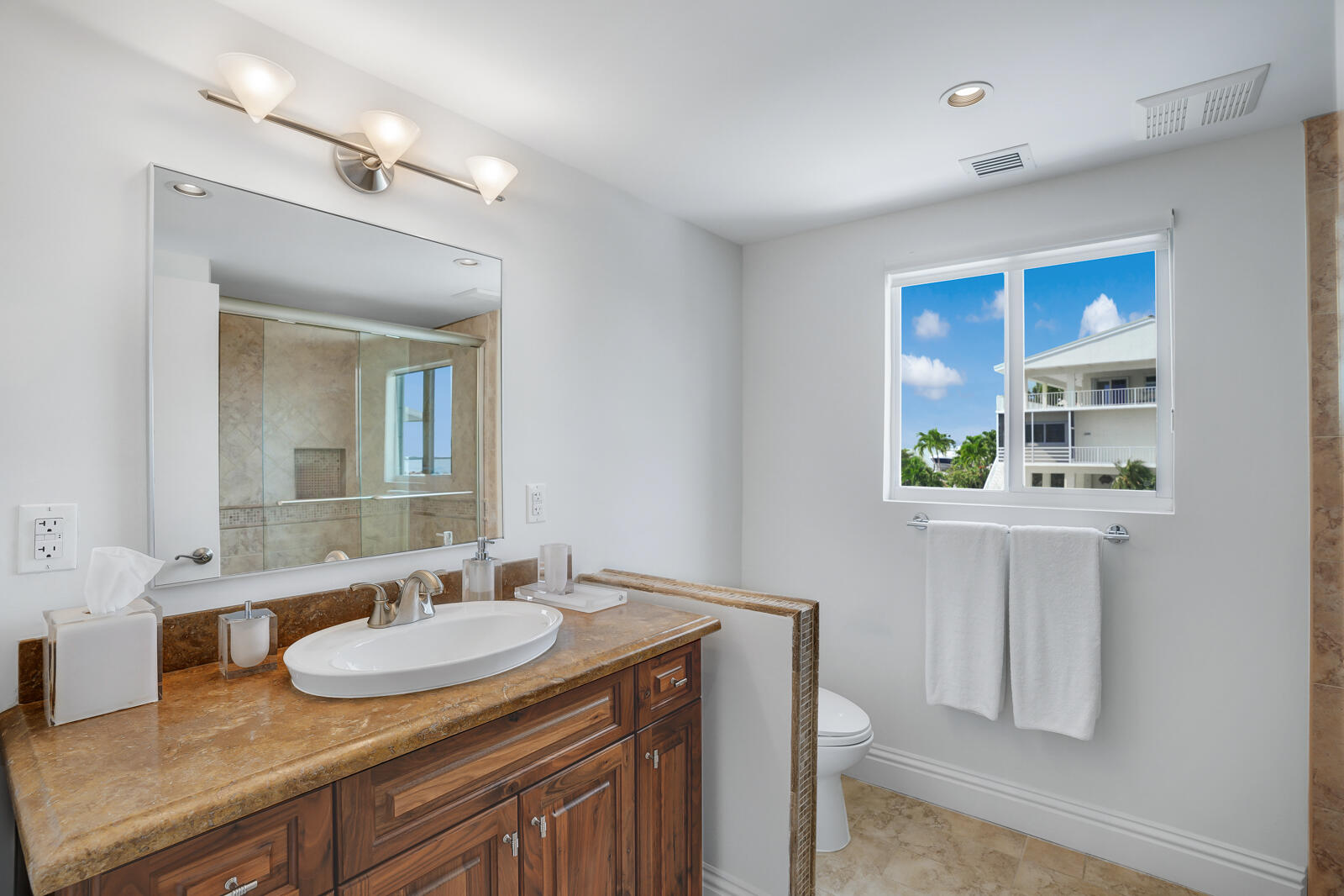 260 Plantation Avenue Property Photo 38