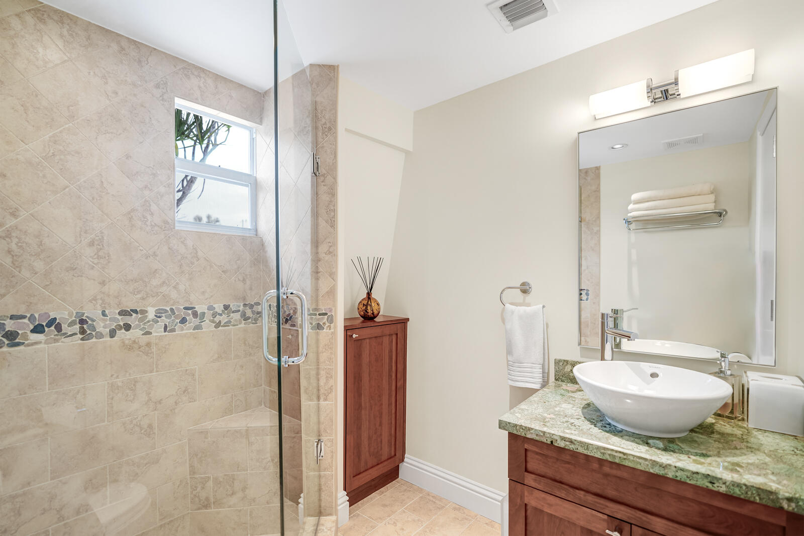 260 Plantation Avenue Property Photo 48