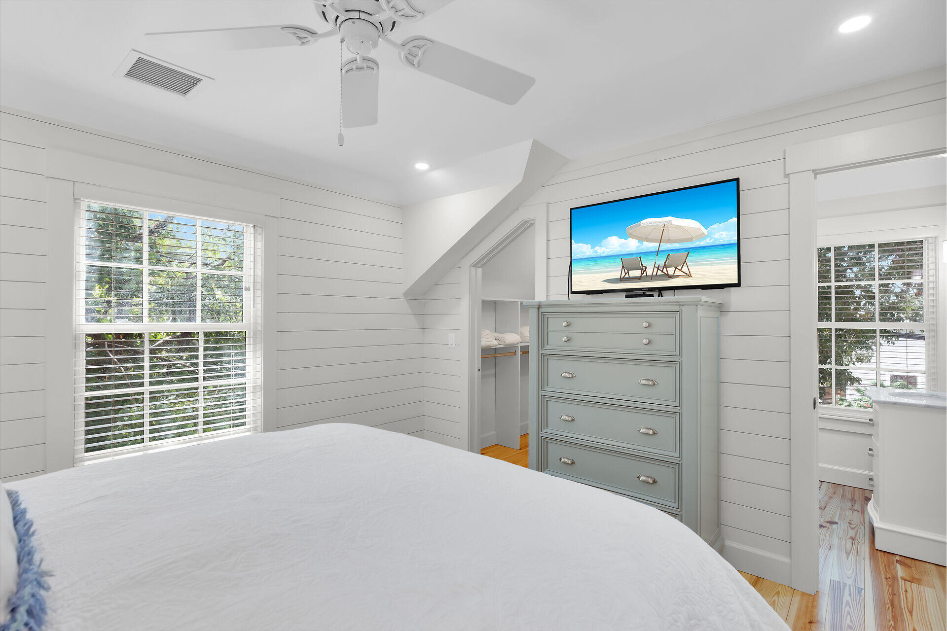 831 Georgia Street Property Photo 33