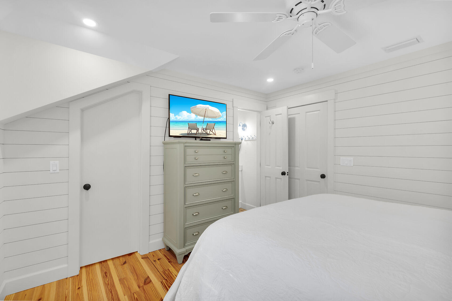 831 Georgia Street Property Photo 35