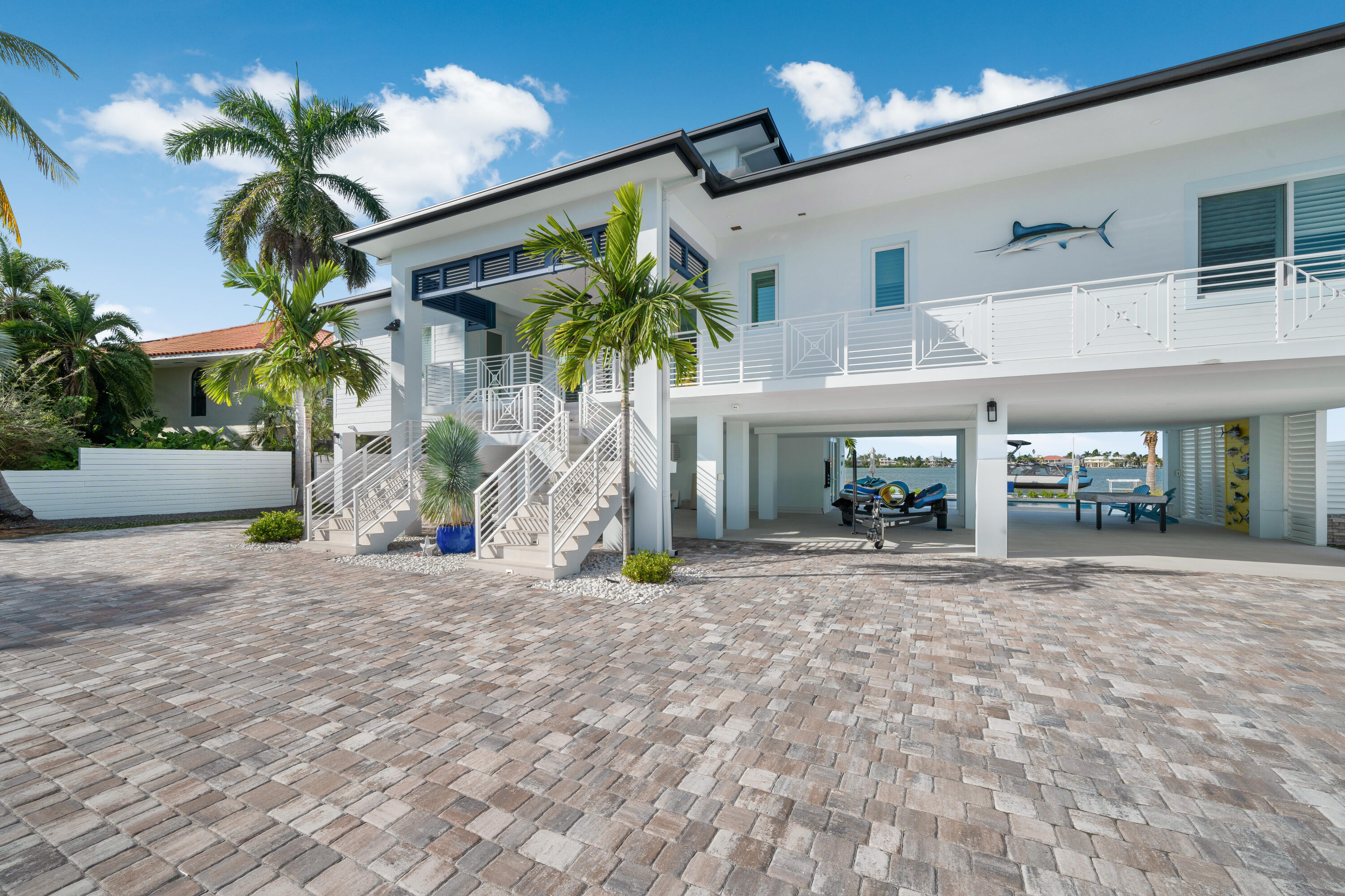 16745 Tamarind Road Property Photo 16