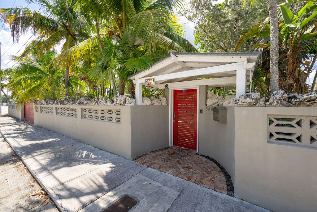 3446 Riviera Drive Property Photo 3