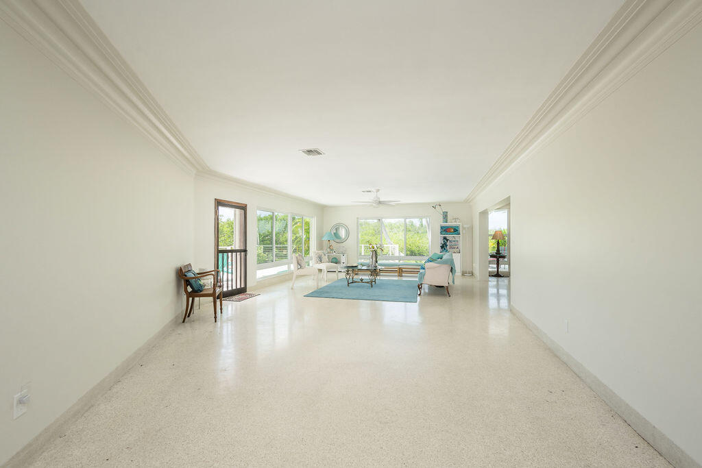 3446 Riviera Drive Property Photo 13