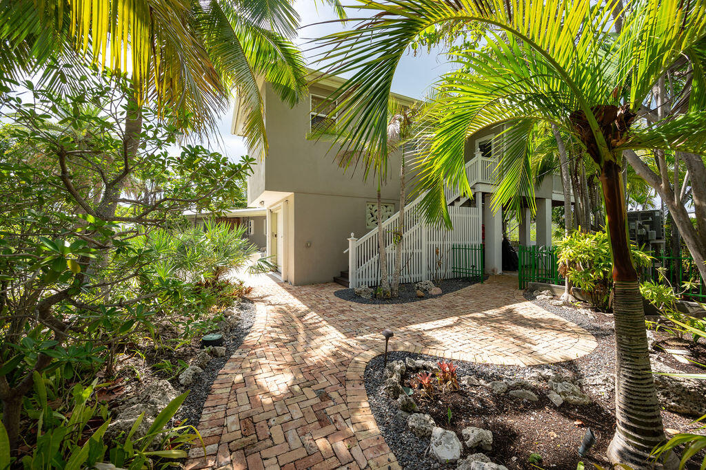 3446 Riviera Drive Property Photo 29