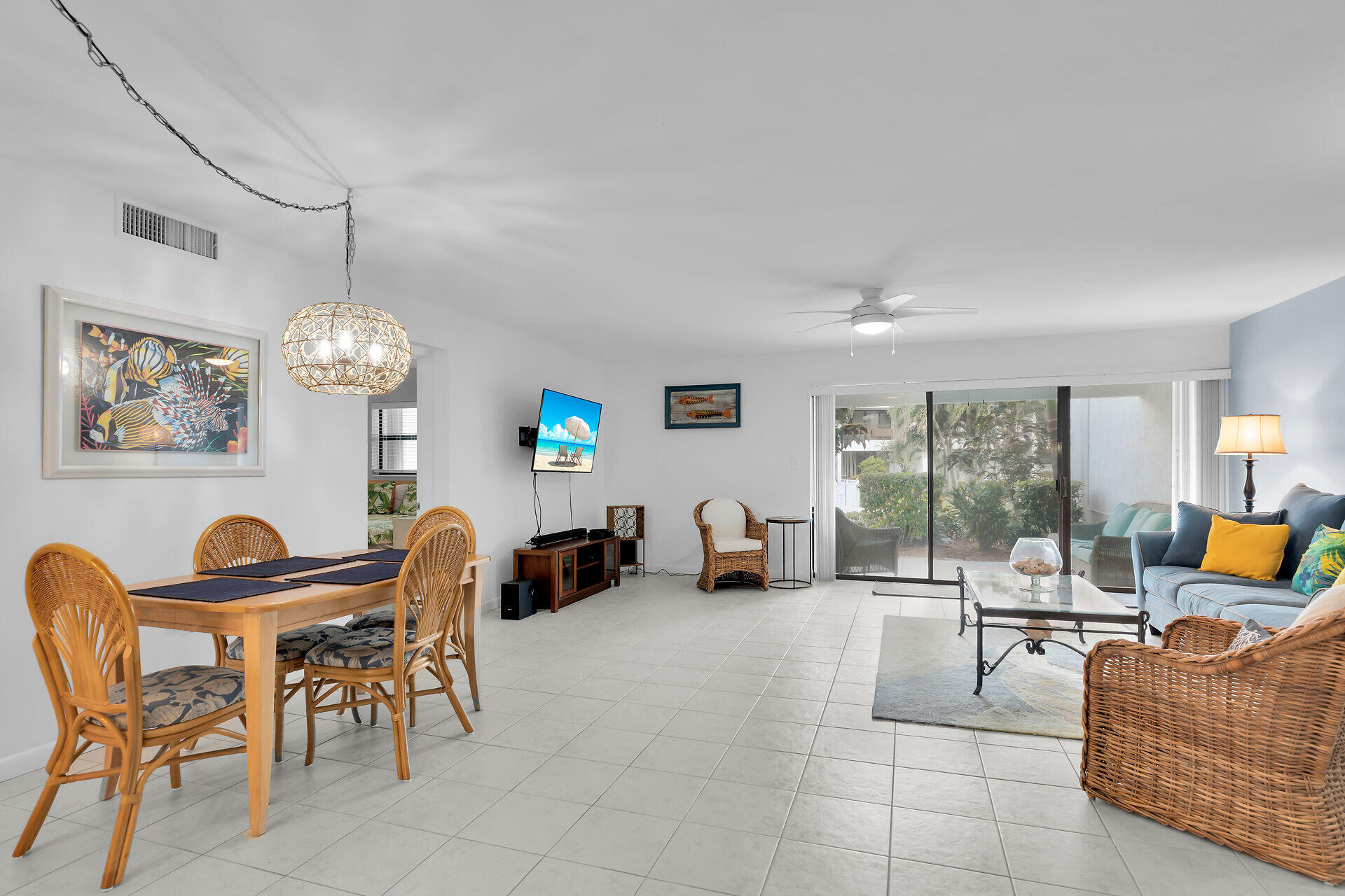 601 W Ocean Drive, 301a Property Photo 2