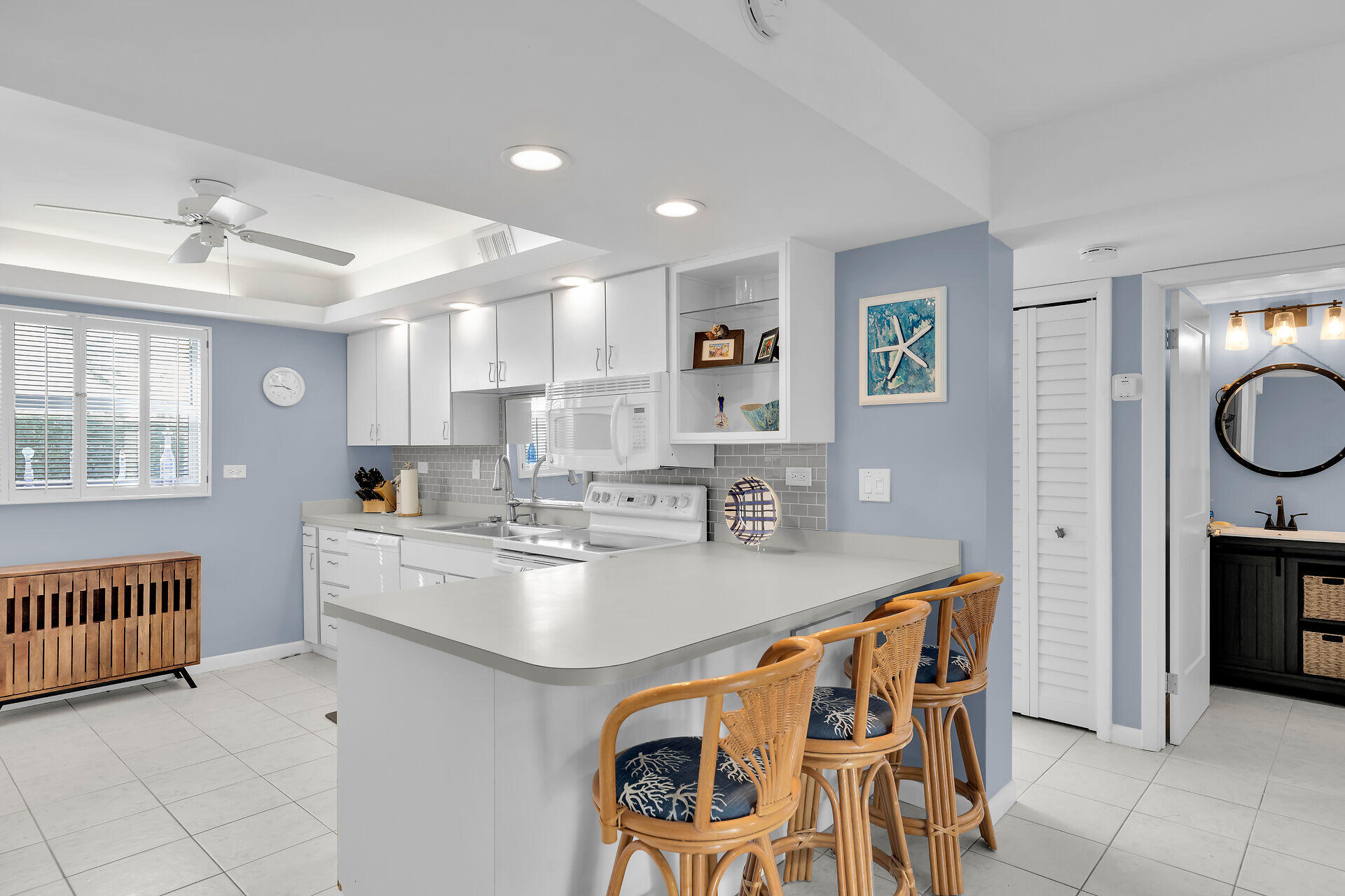 601 W Ocean Drive, 301a Property Photo 13