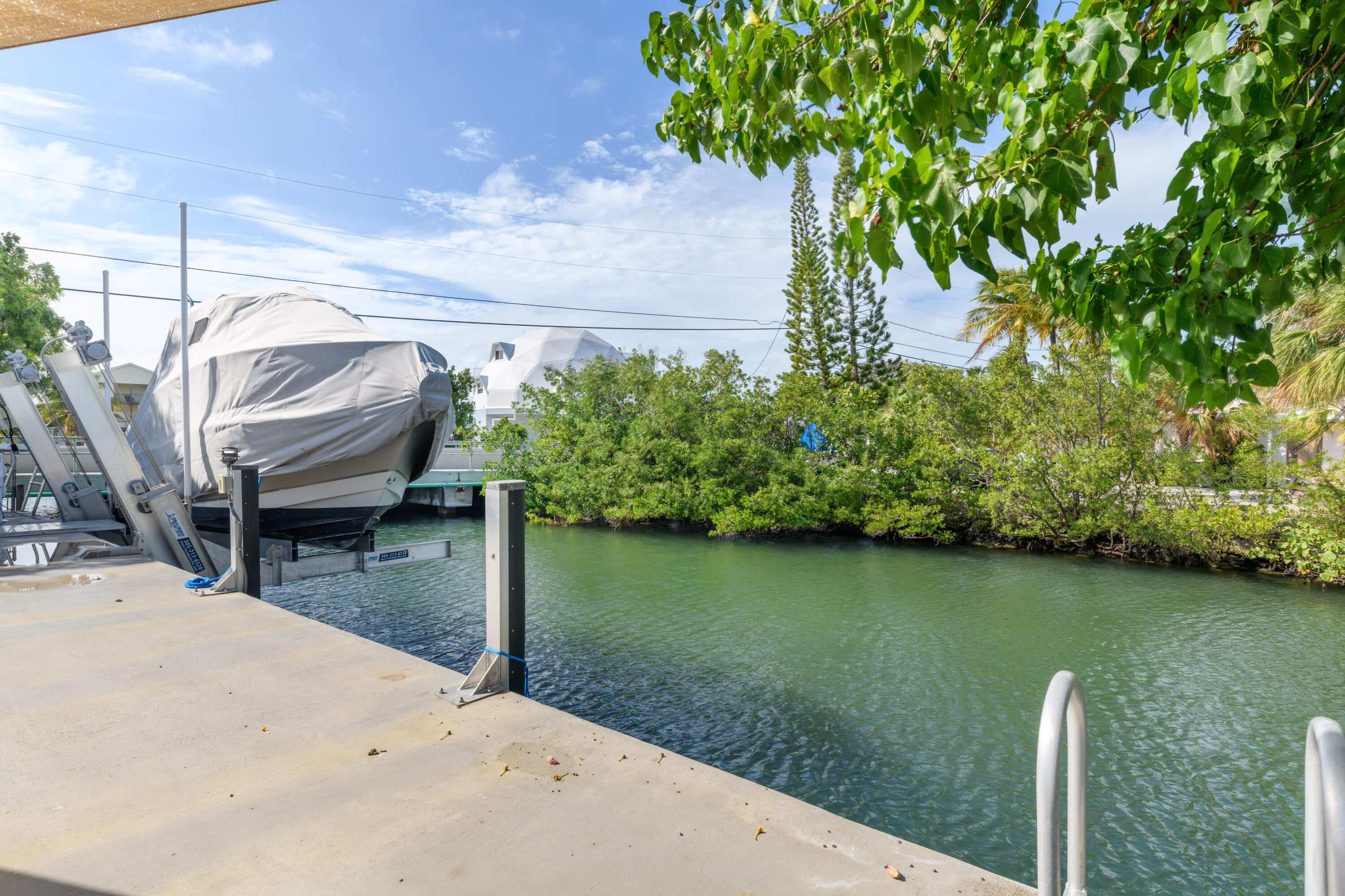 8260 Aviation Boulevard Property Photo 25