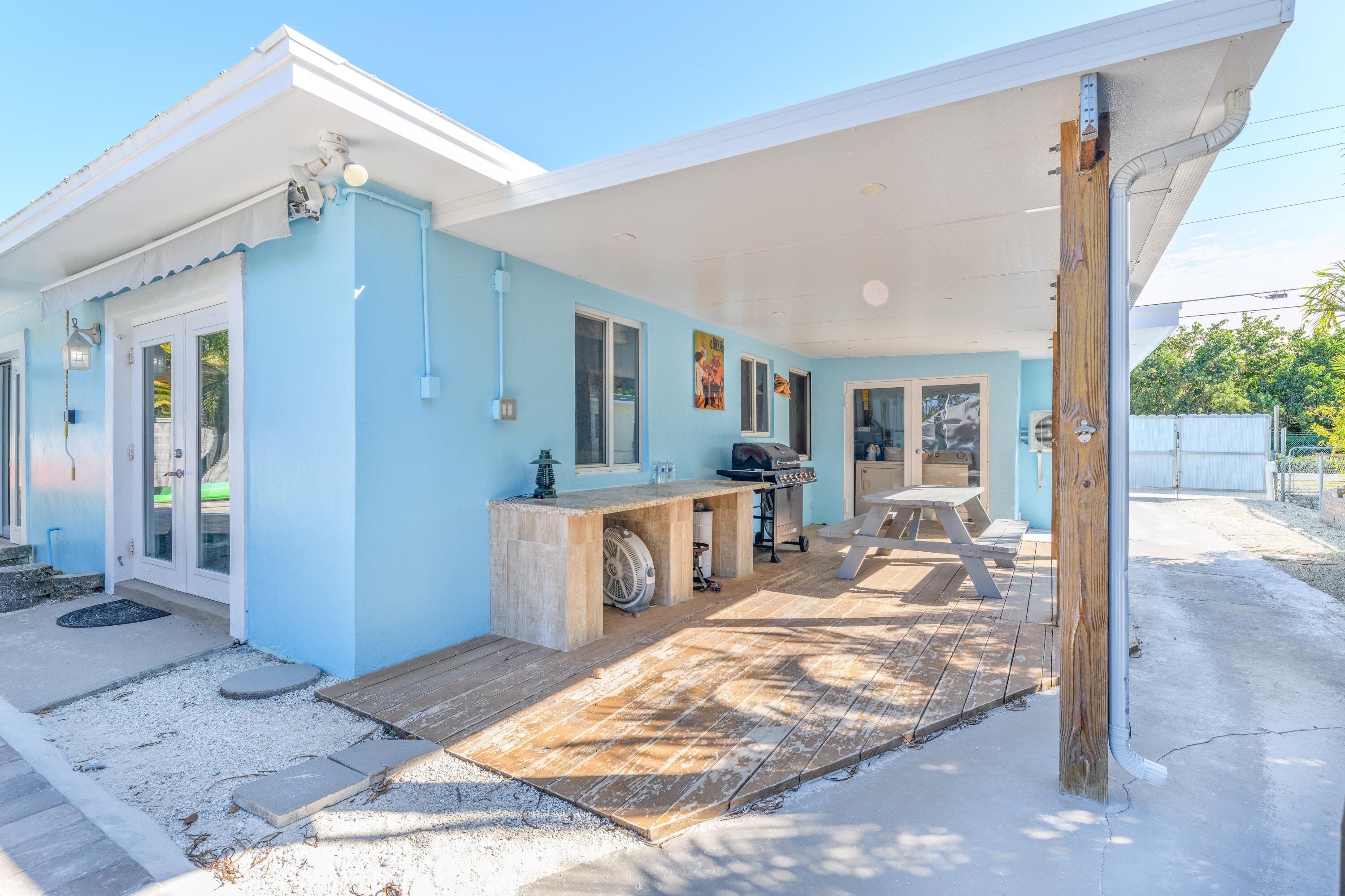 8260 Aviation Boulevard Property Photo 26