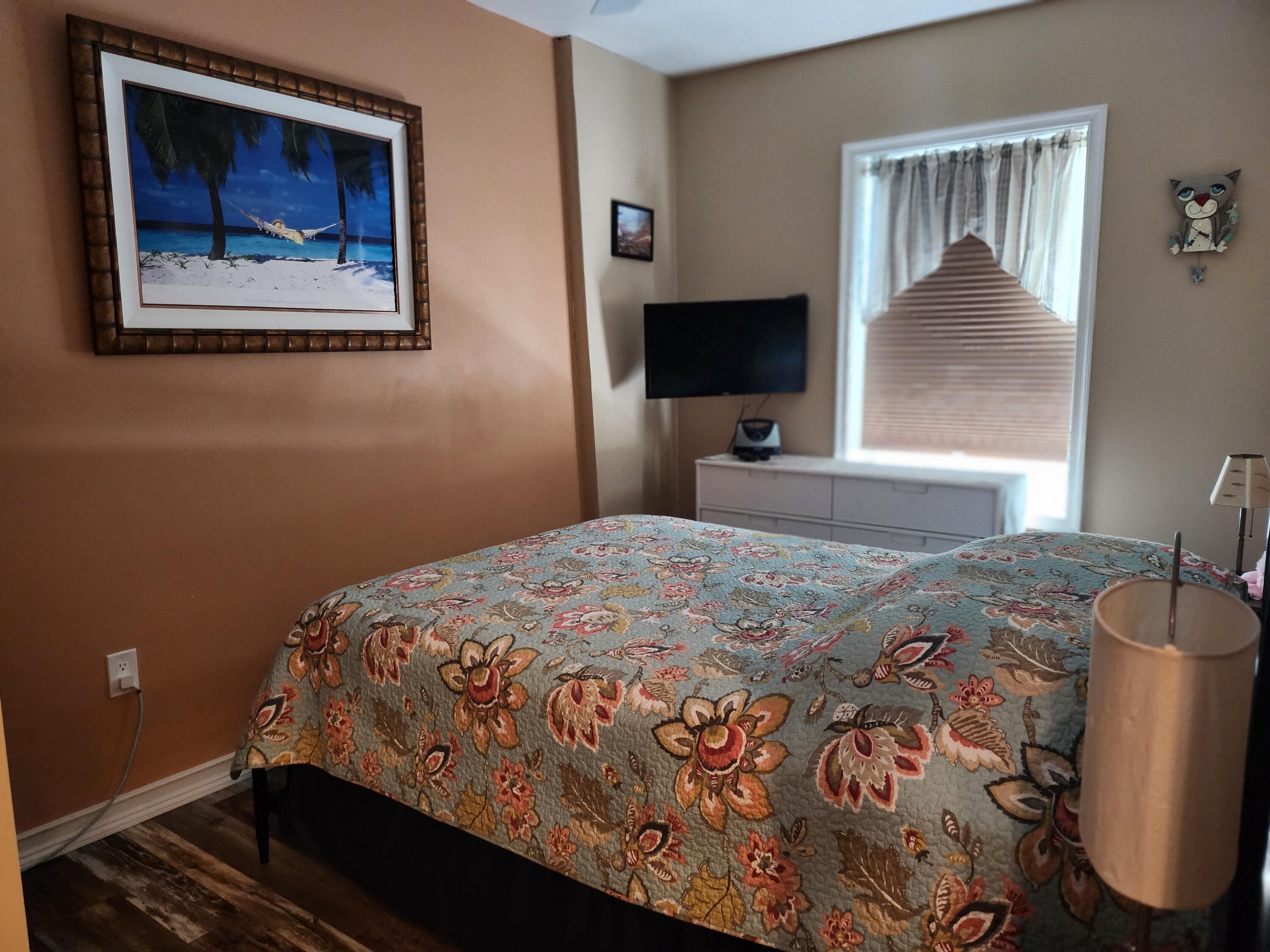 5635 Macdonald Avenue Property Photo 9
