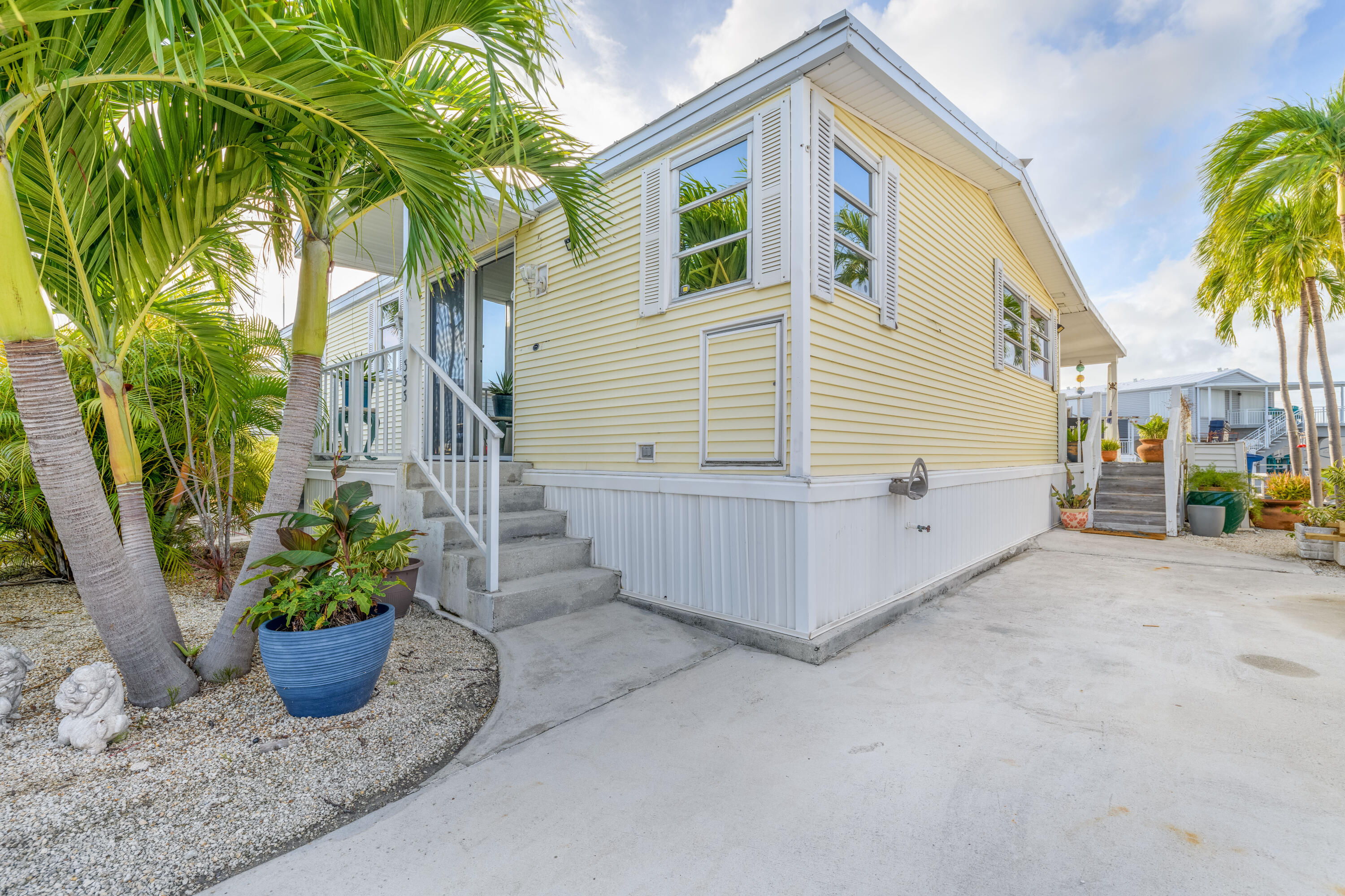 701 Spanish Main Drive, 333 Property Photo 18