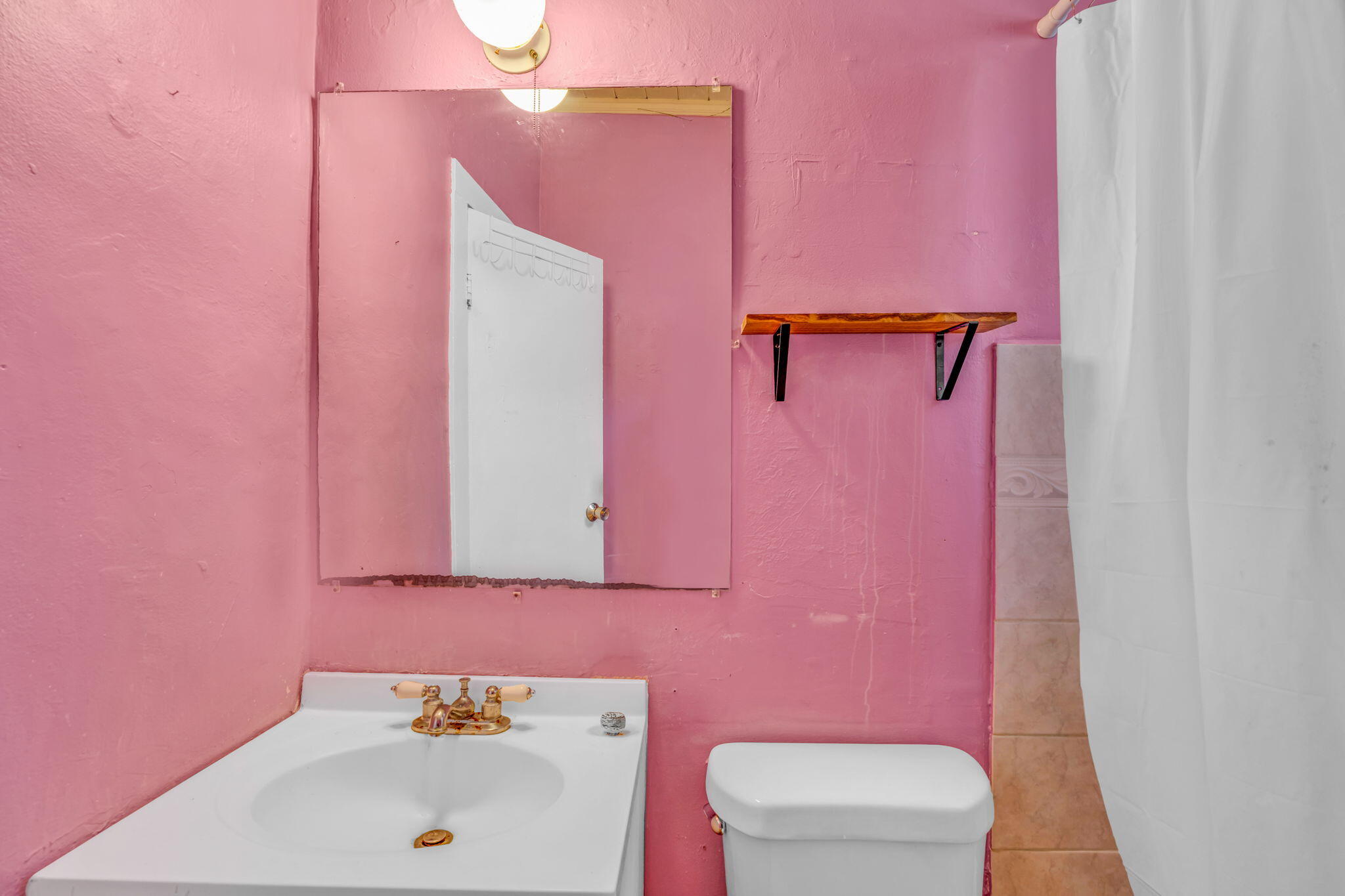 319 Julia Street Property Photo 15