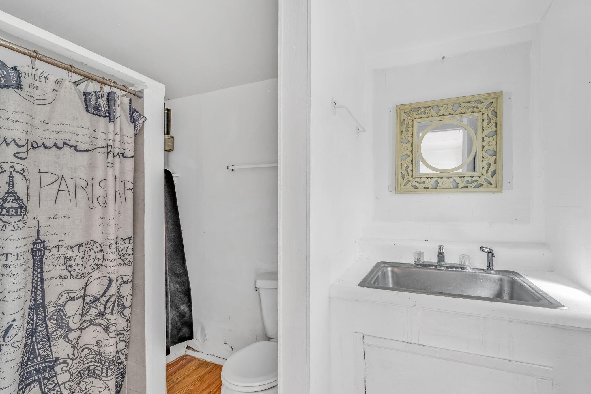 319 Julia Street Property Photo 25