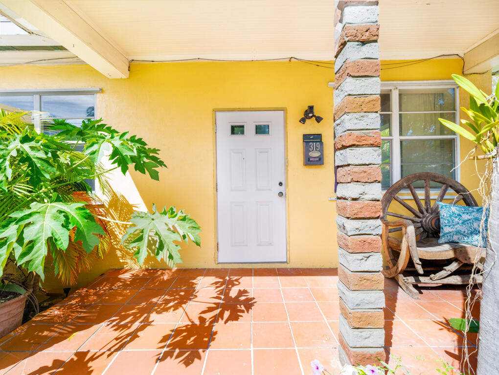 319 Julia Street Property Photo 29