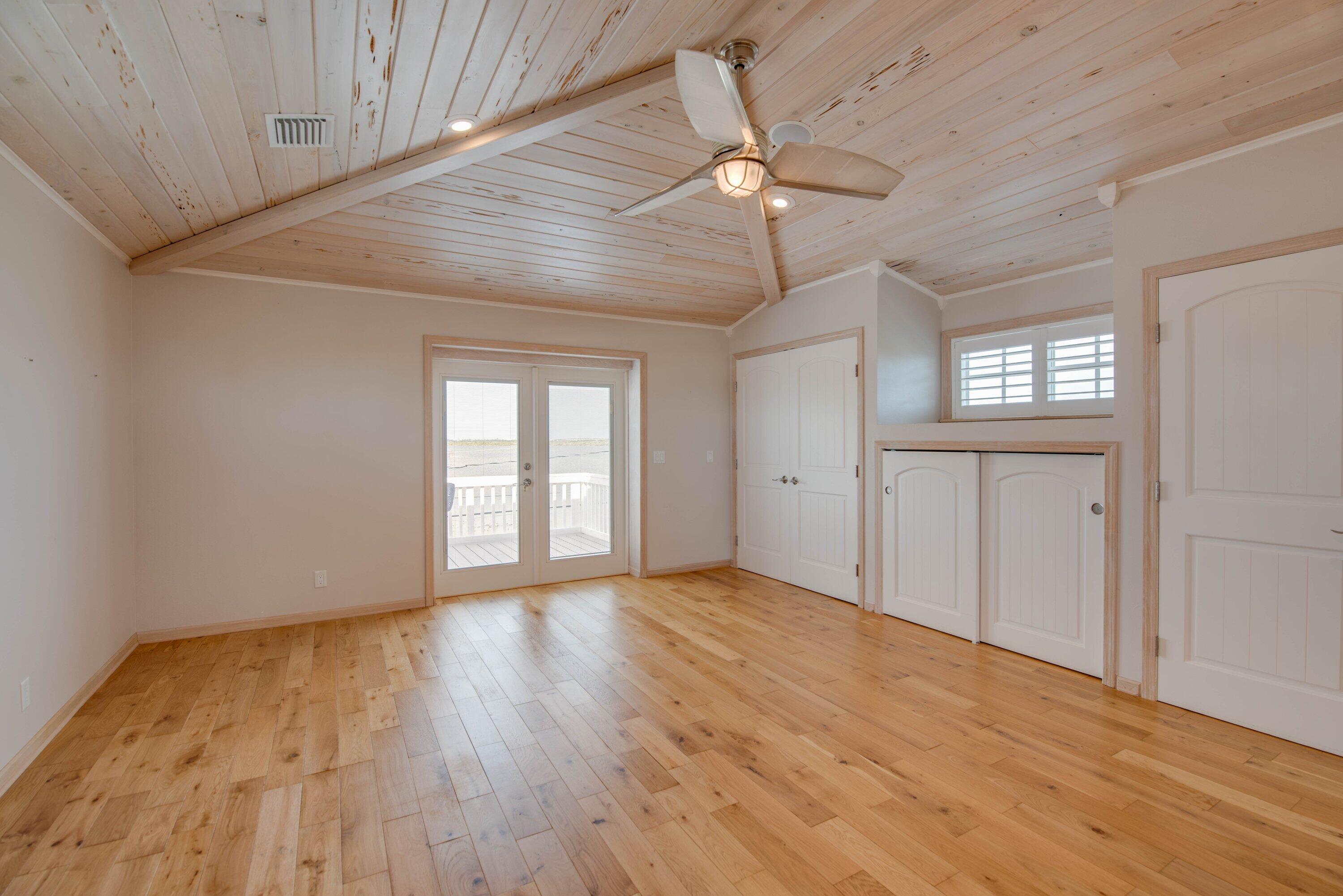 643 Indies Road Property Photo 27