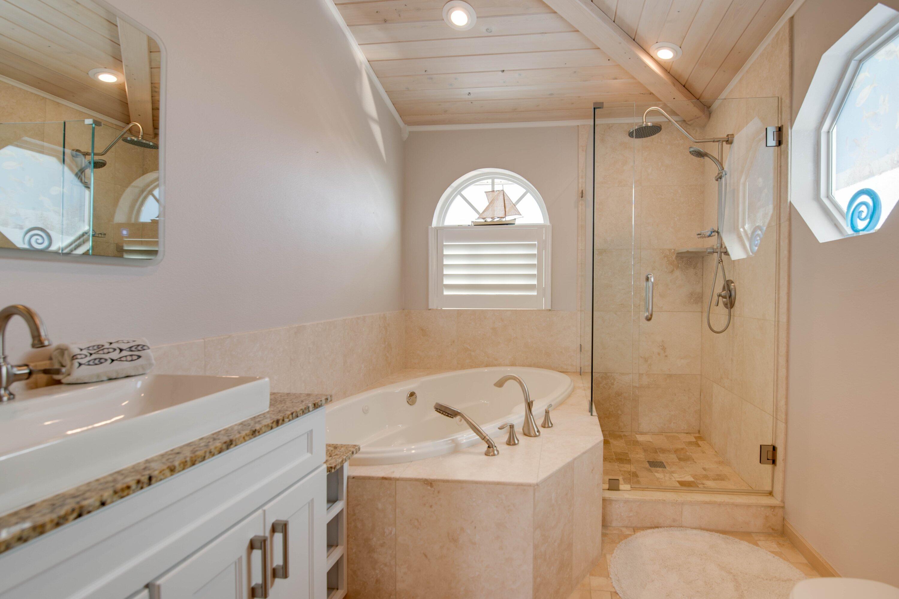 643 Indies Road Property Photo 29