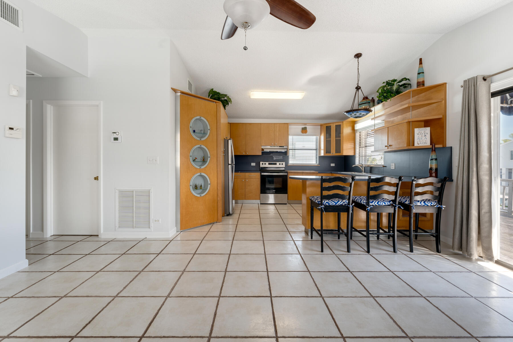 229 Burgundy Drive Property Photo 8