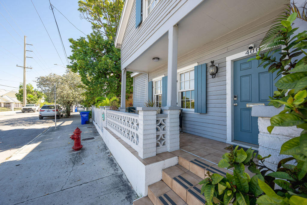 400 White Street Property Photo 2